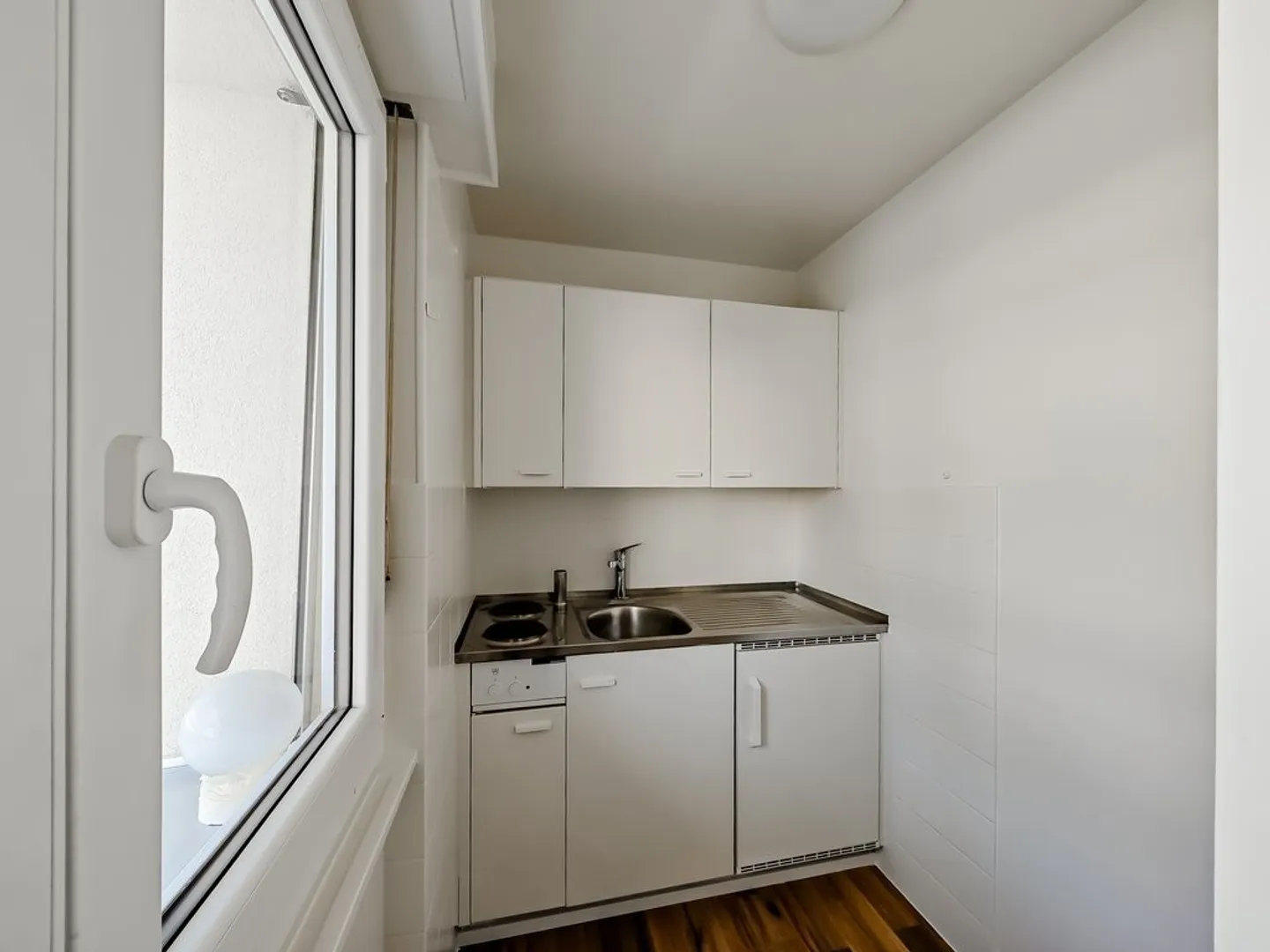 Studio Ristrutturato in Zona Tranquilla - Foto 2 di 4