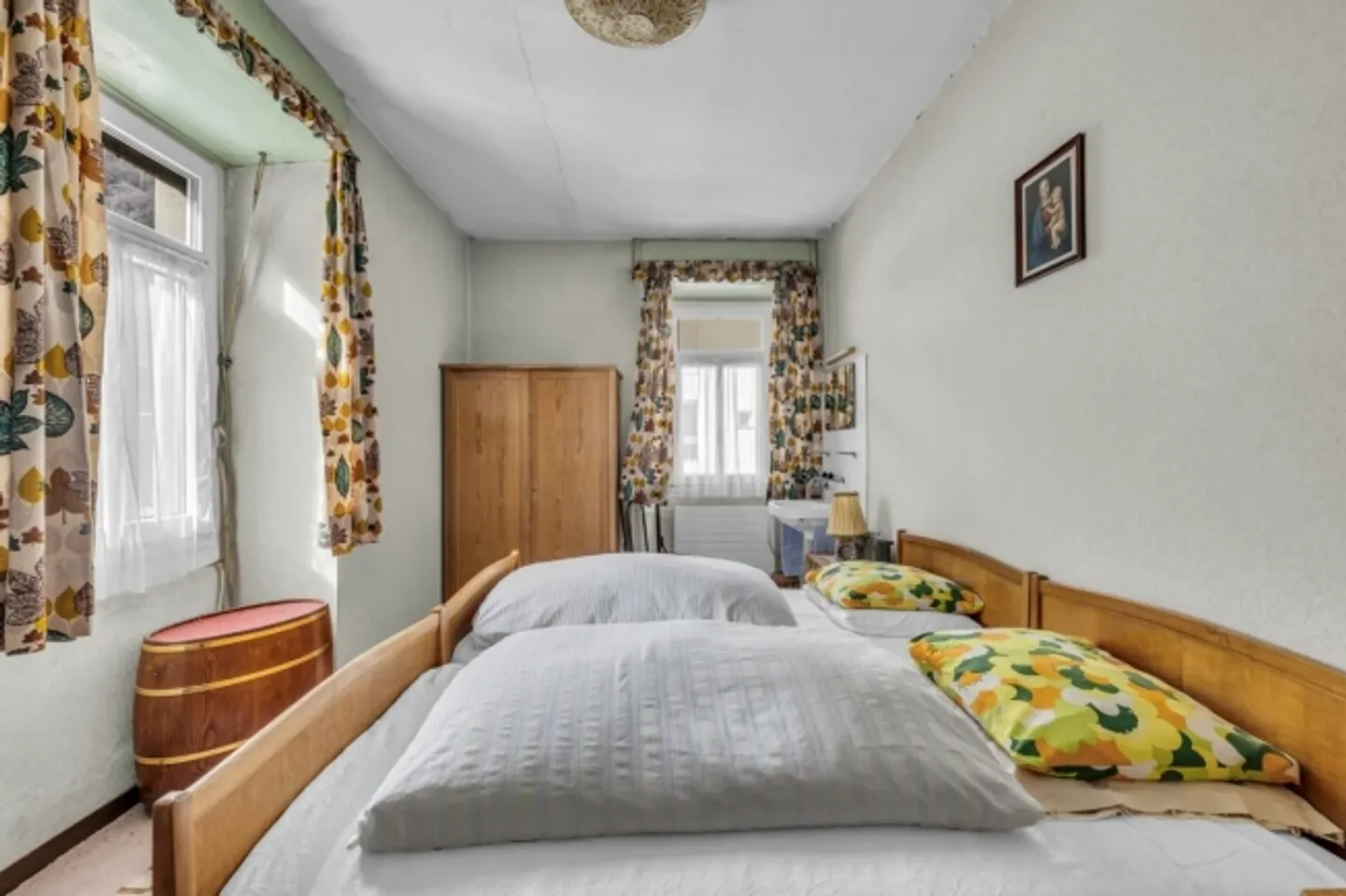 Historical Commercial and Residential Building - Photo 7 of 14