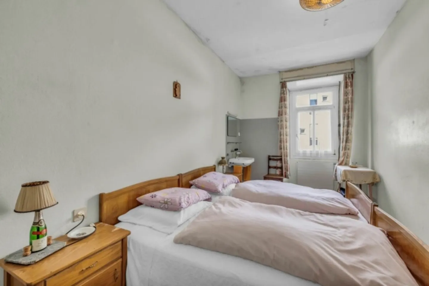 Historical Commercial and Residential Building - Photo 8 of 14