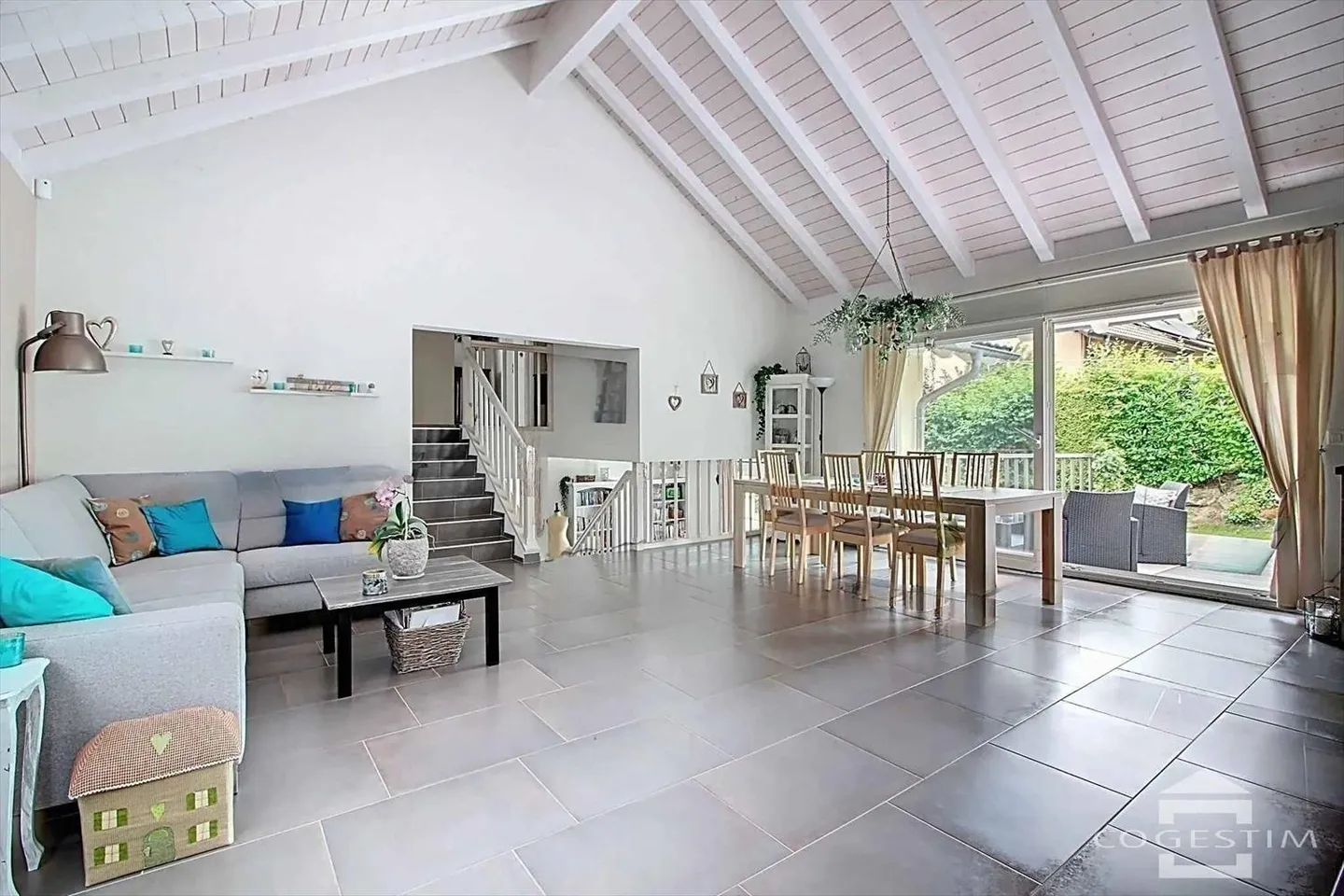 Villa 7 rooms - Photo 2 of 13