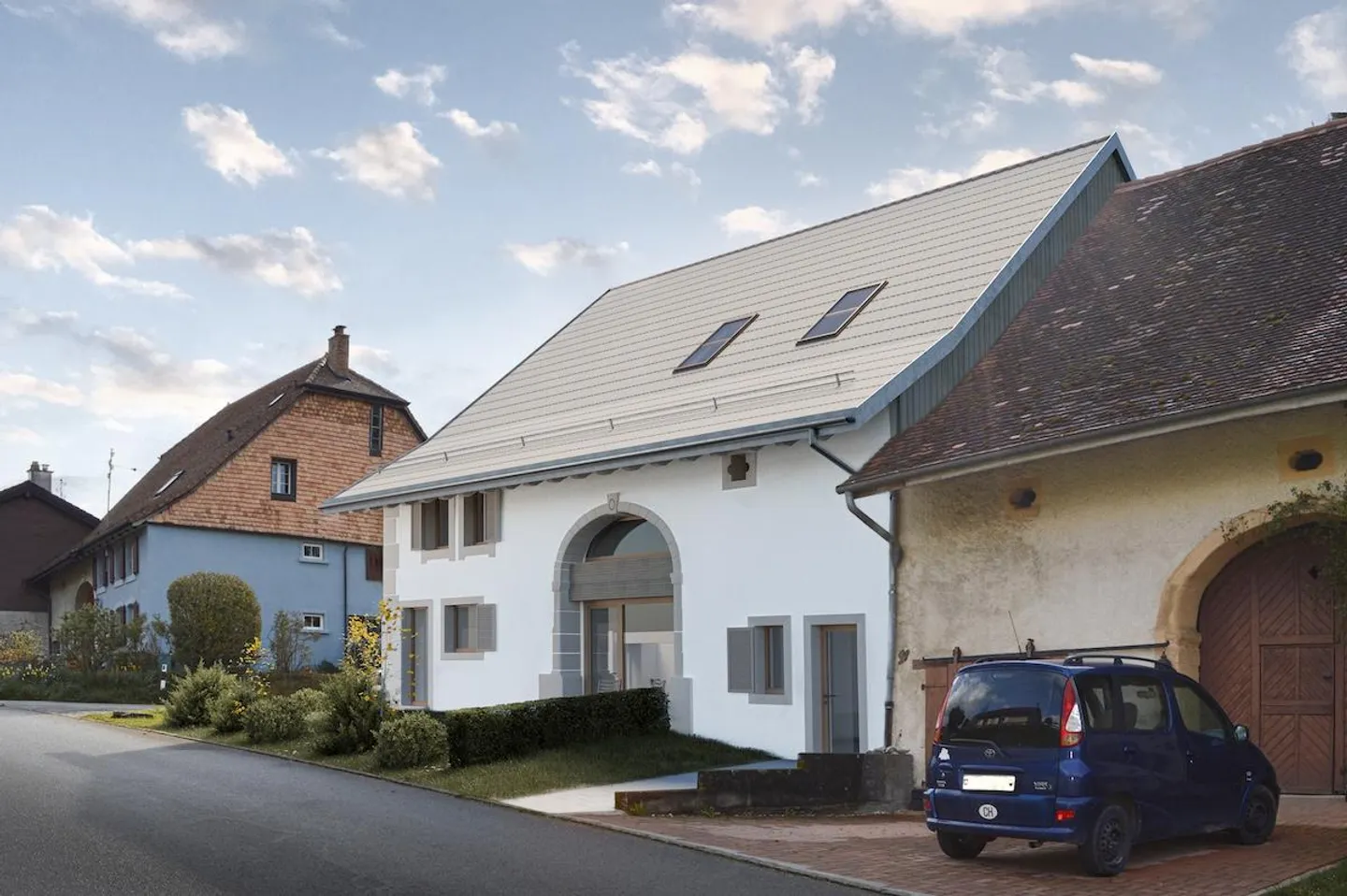 New construction in Cronay. 3 spacious apartments of 4.5 and 5.5 rooms. - Photo 2 of 13