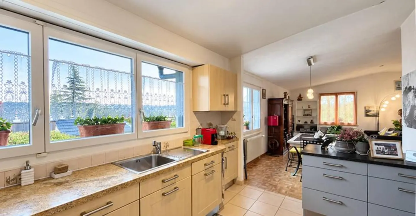 Villa individuelle avec un beau jardin à La Sarraz - Foto 8 von 12
