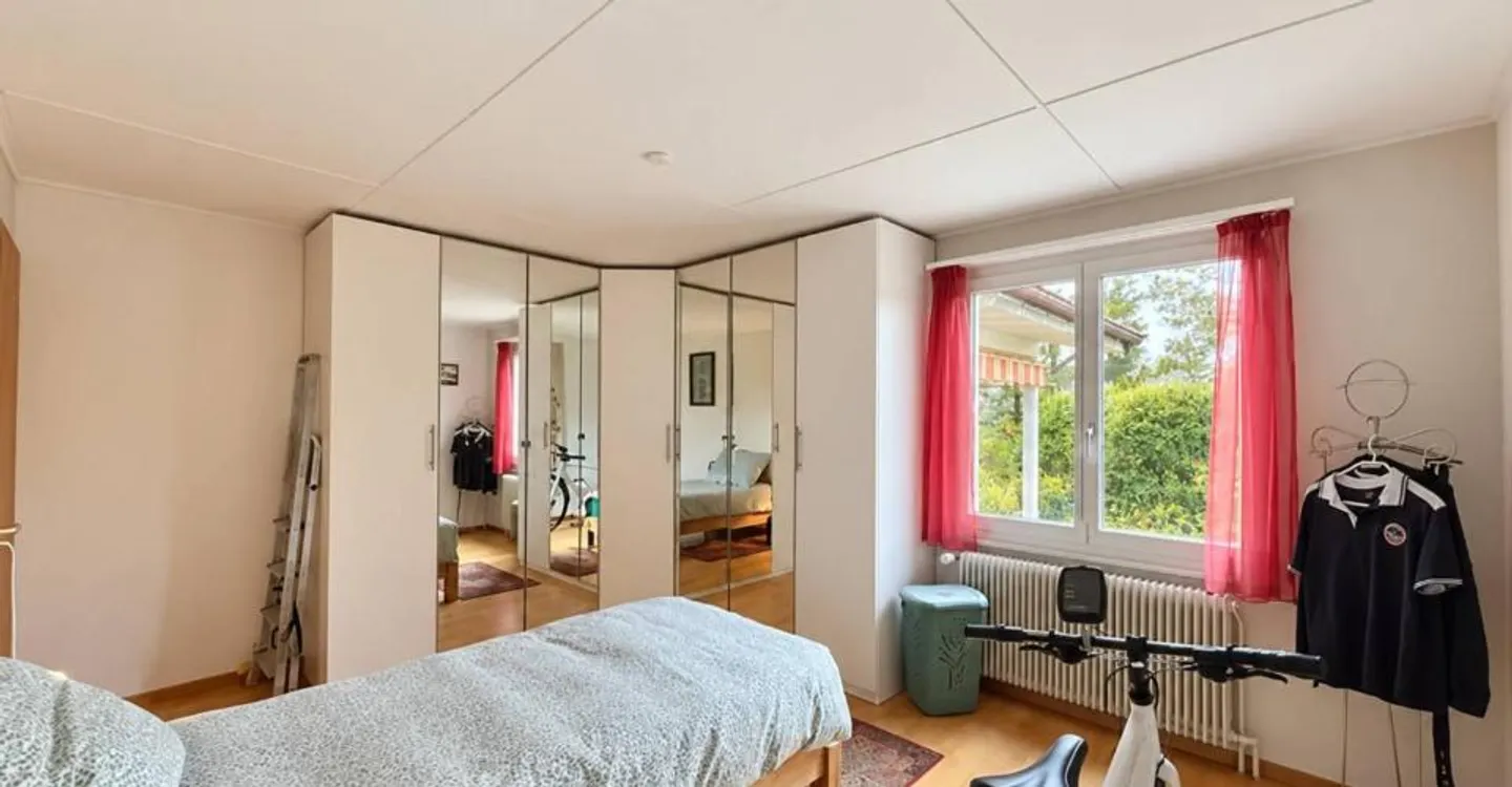 Villa individuelle avec un beau jardin à La Sarraz - Foto 11 von 12