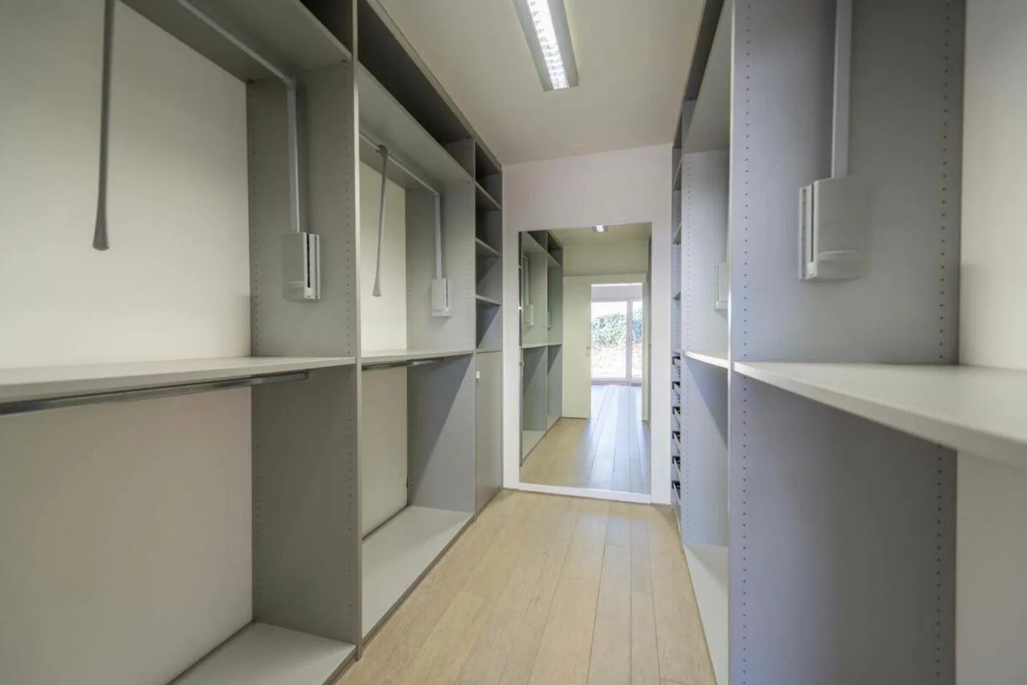 Modern design meets highest living comfort - Photo 16 of 30