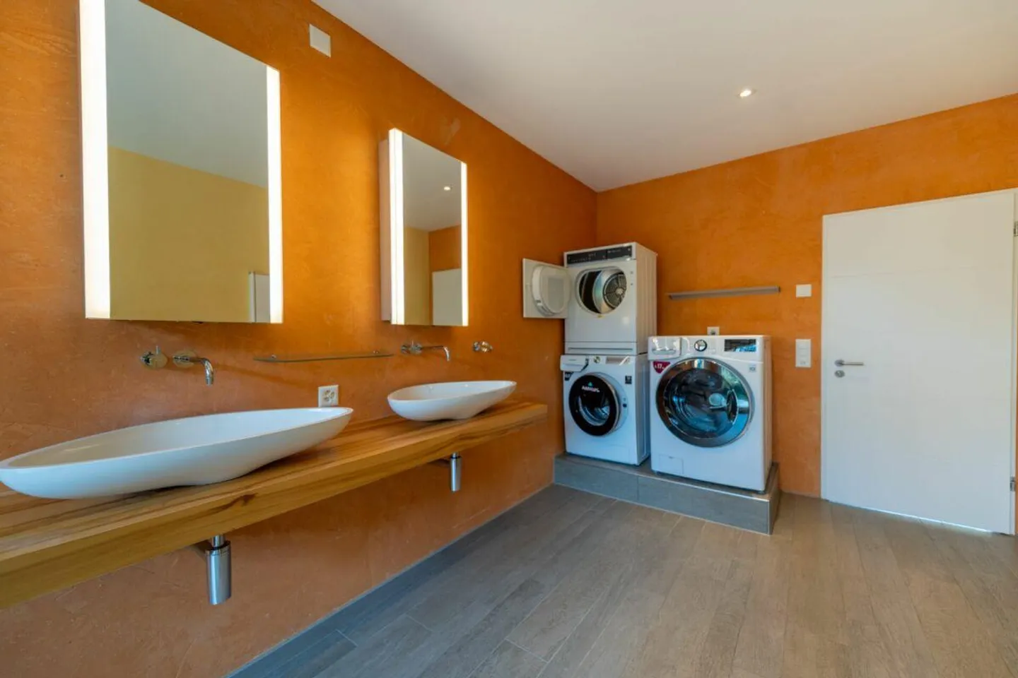 Modern design meets highest living comfort - Photo 17 of 30