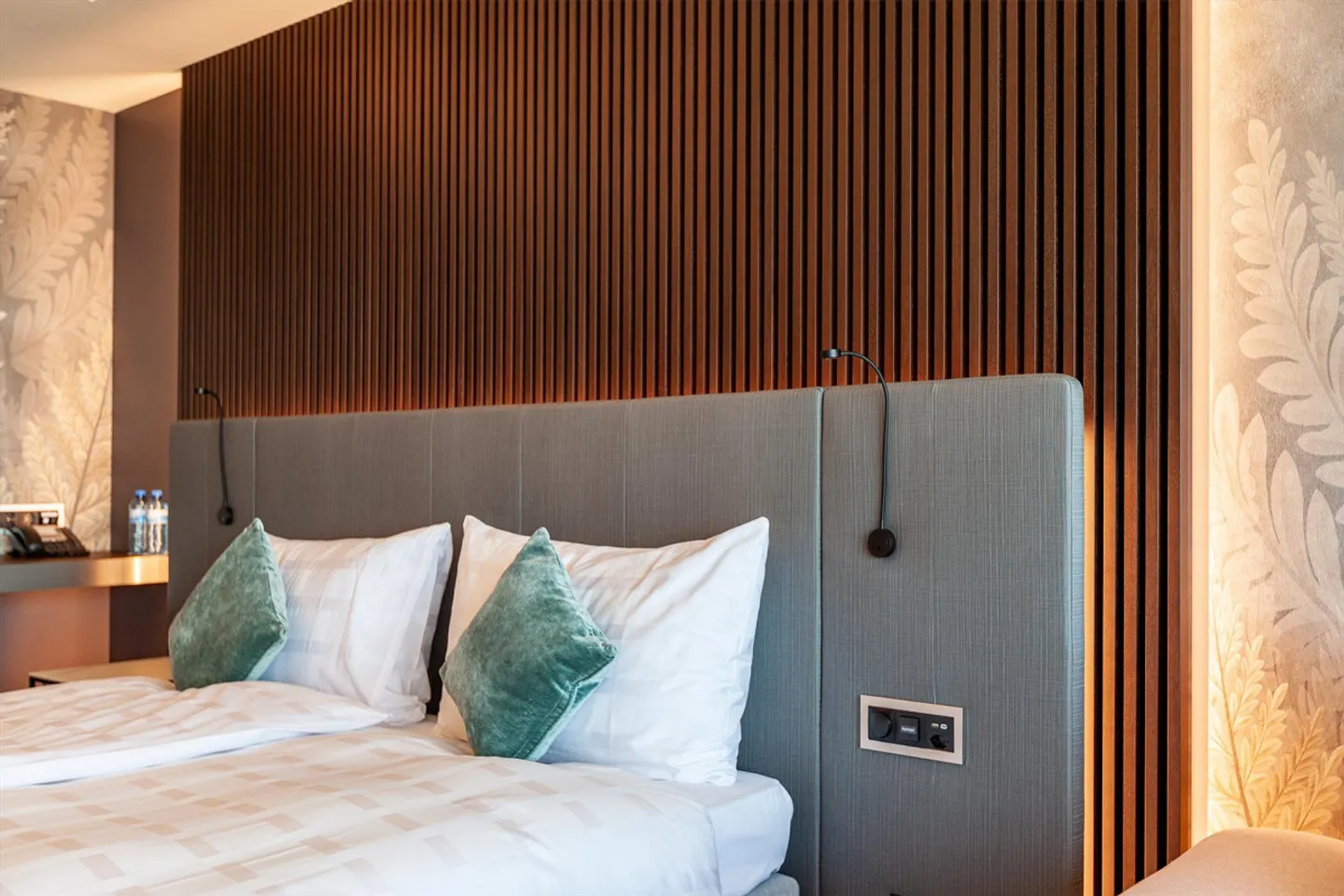 5-Star Living: Studio Apartment with Hotel Service and Wellness - Photo 9 of 19