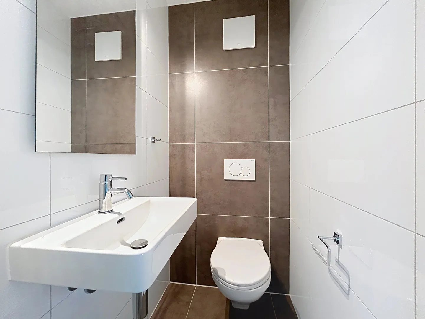 Spacious 5.5-room duplex, just steps from the lake - Photo 11 of 11