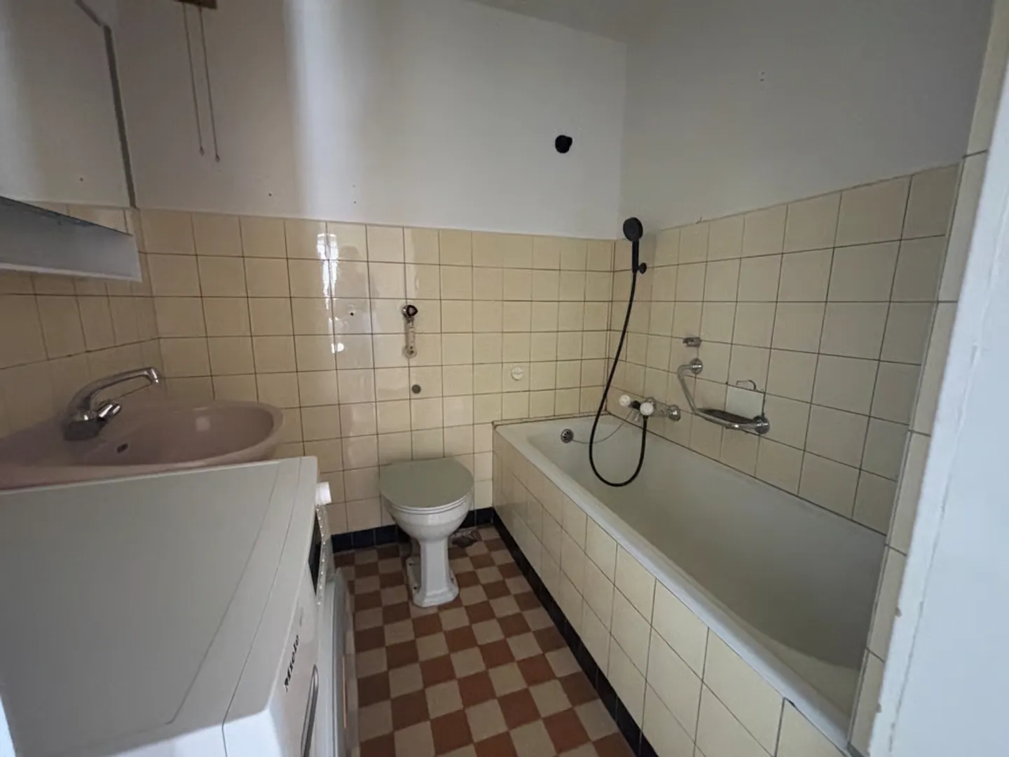 Wohnung mit 3,5 Zimmern und Blick auf den See - Photo 8 of 8