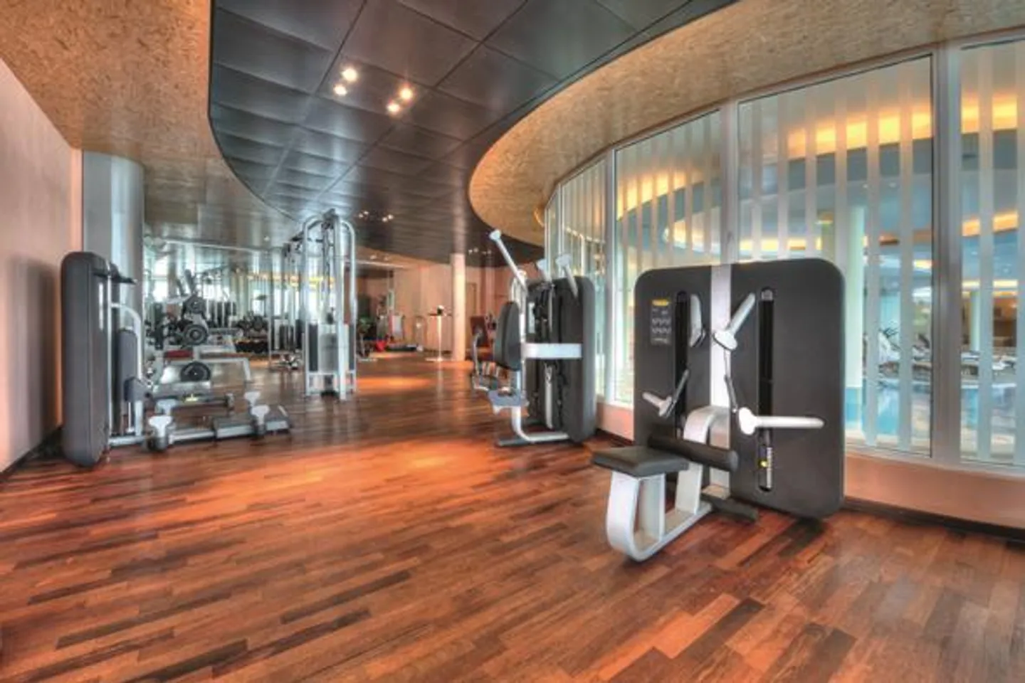 5-Star Living: Studio Apartment with Hotel Service and Wellness - Photo 13 of 19