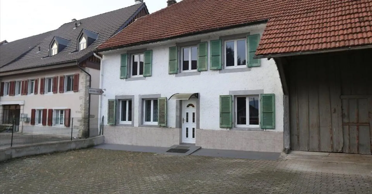 Affascinante Casa Familiare ad Alle - Foto 1 di 12