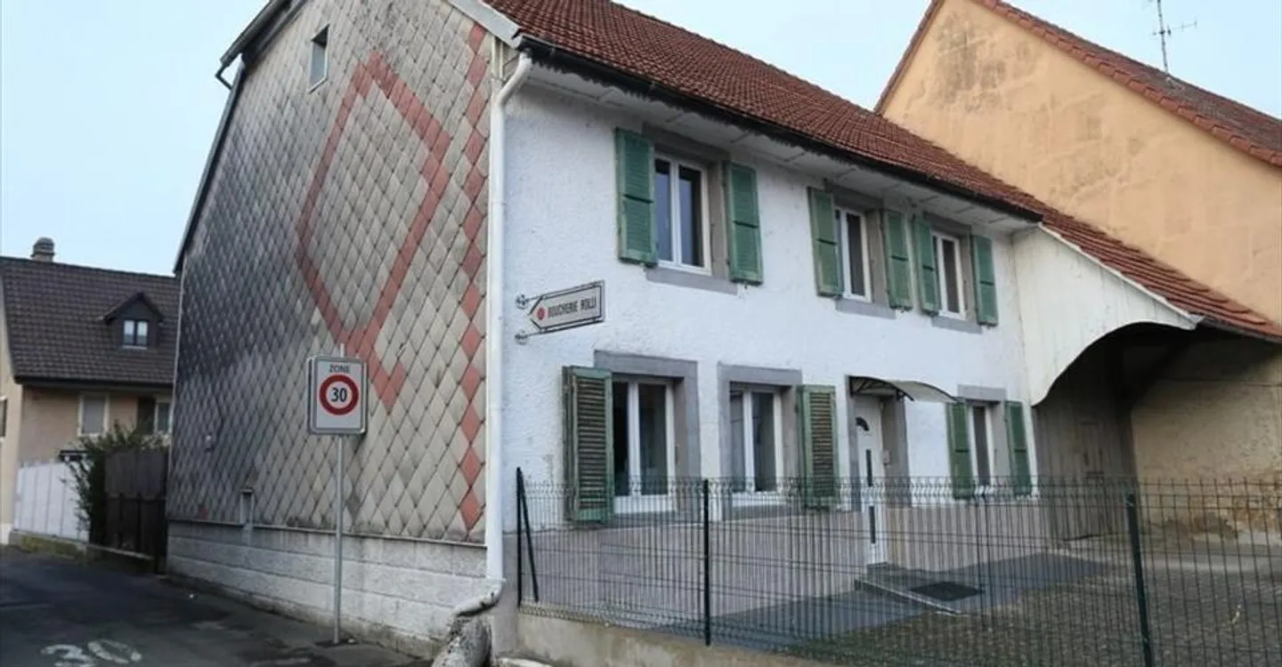 Affascinante Casa Familiare ad Alle - Foto 2 di 12