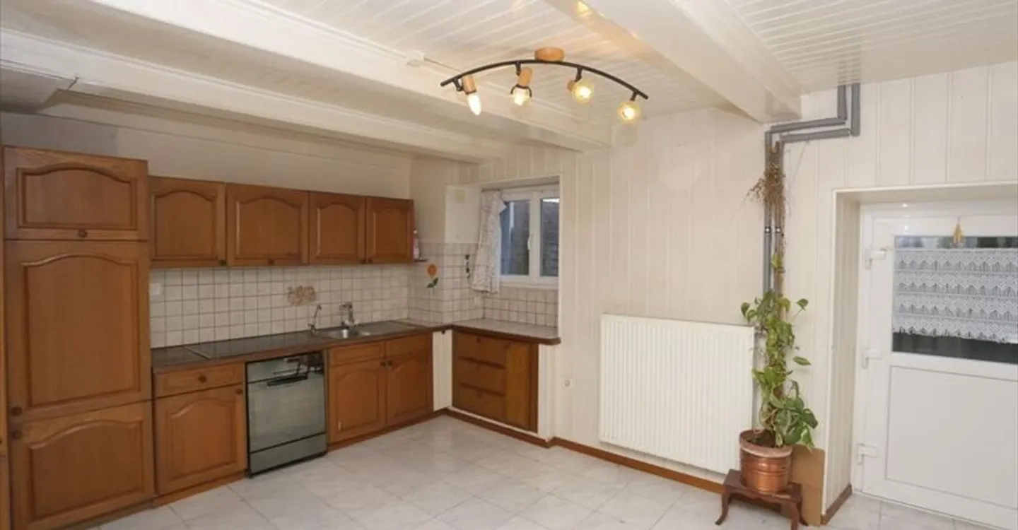 Affascinante Casa Familiare ad Alle - Foto 5 di 12