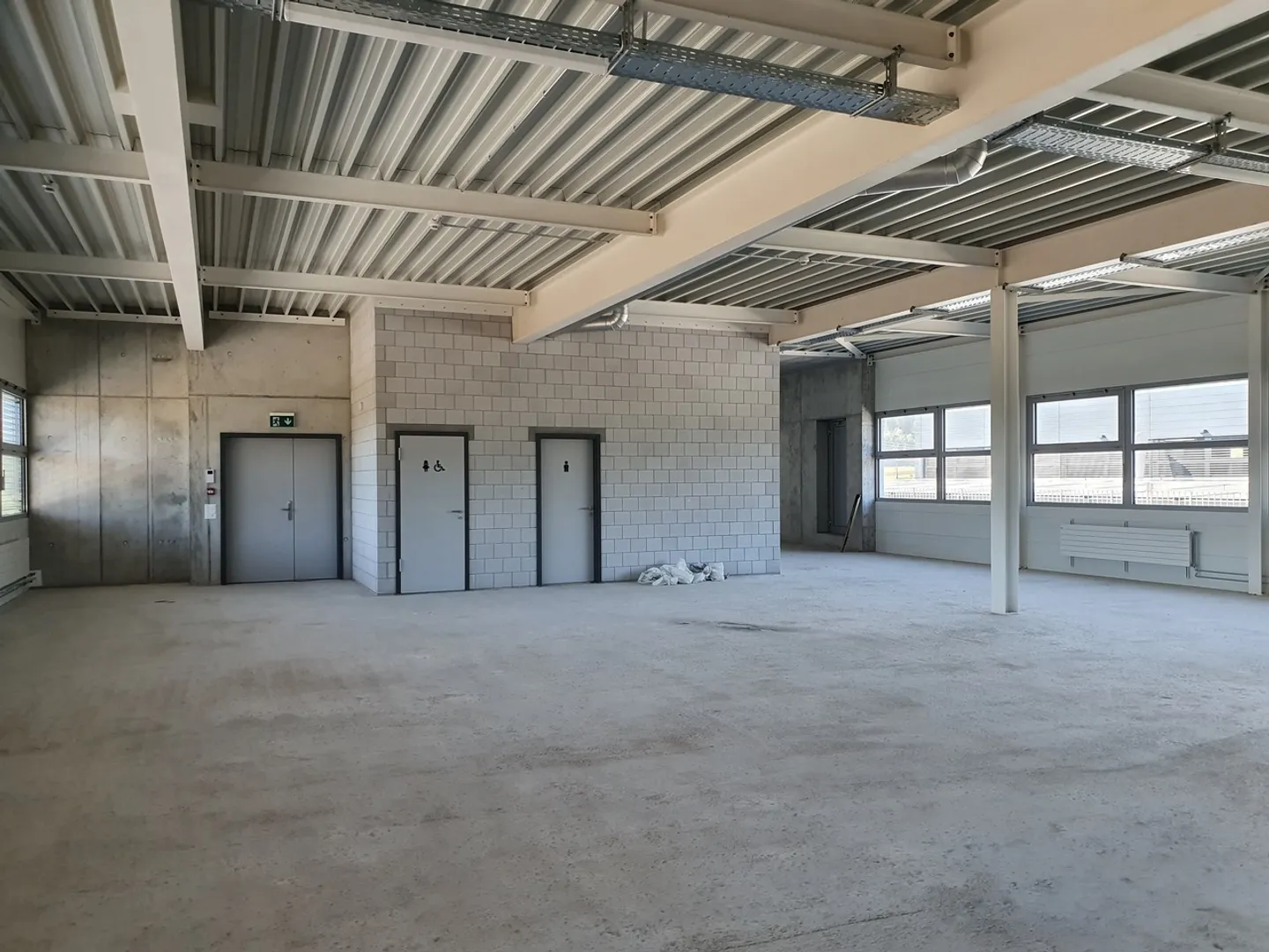 Zone Inodel - Commercial space/offices for rent, 476 m2 - Photo 3 of 7