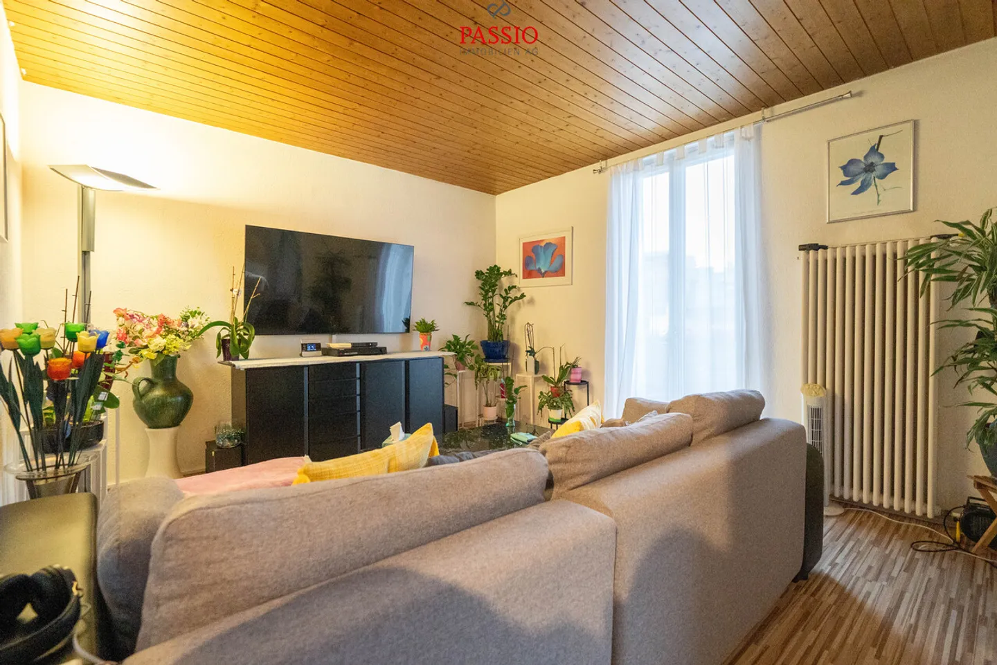 Casa multifamiliare versatile con potenziale a Biel/Bienne - Foto 3 di 28