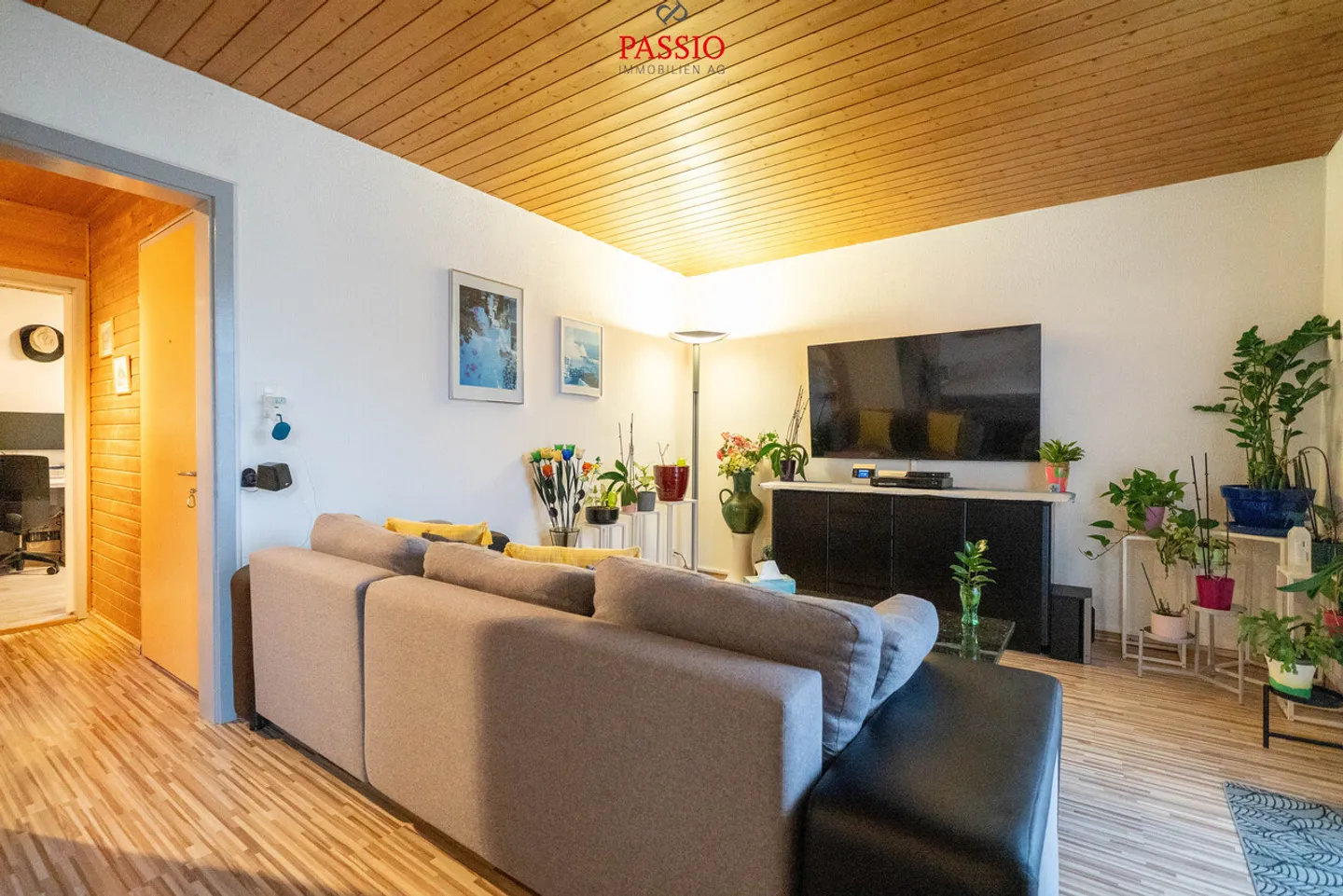 Casa multifamiliare versatile con potenziale a Biel/Bienne - Foto 4 di 28