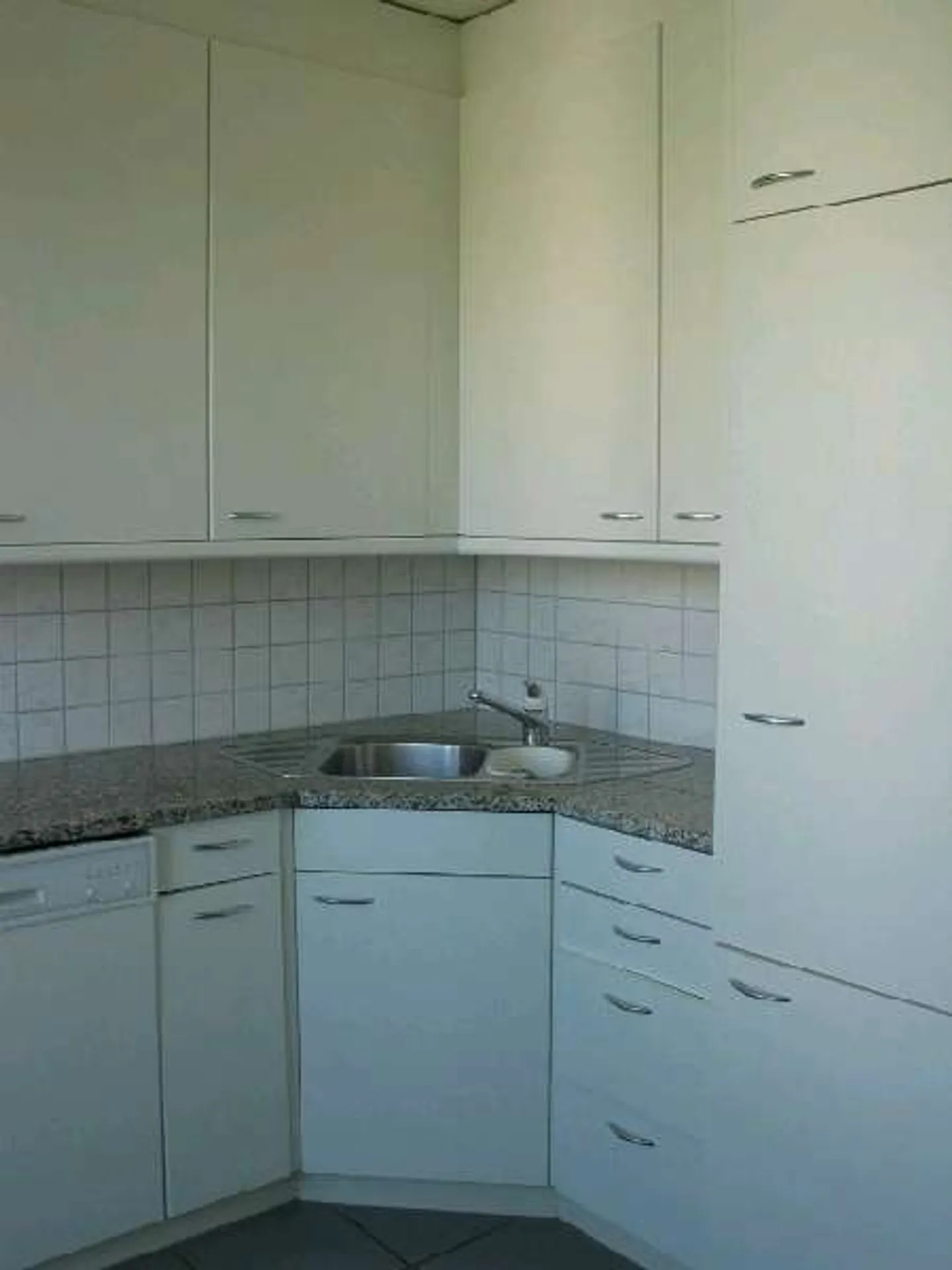Appartement 4 pièces bien entretenu à Gellert ! - Photo 4 sur 7