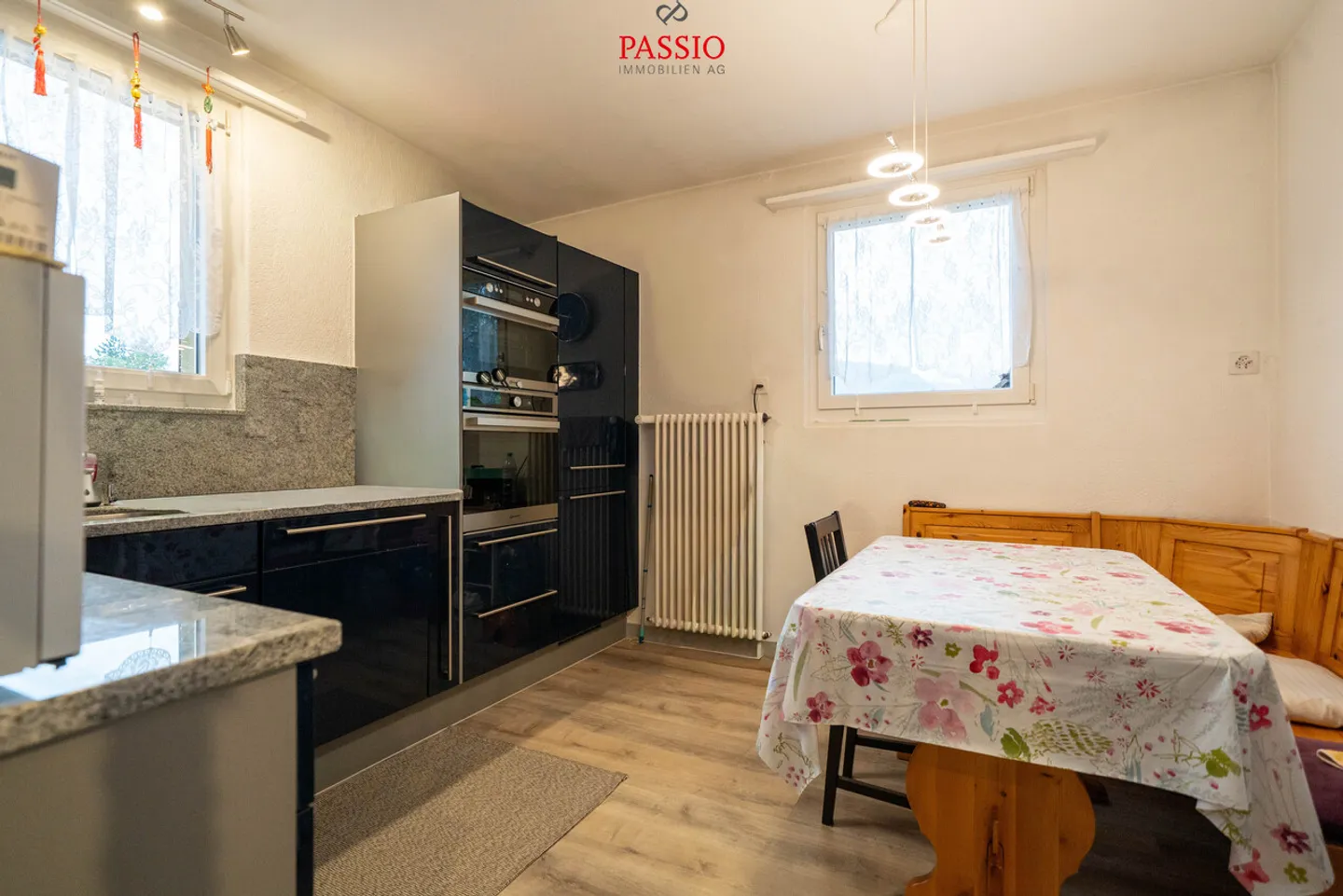 Casa multifamiliare versatile con potenziale a Biel/Bienne - Foto 6 di 28