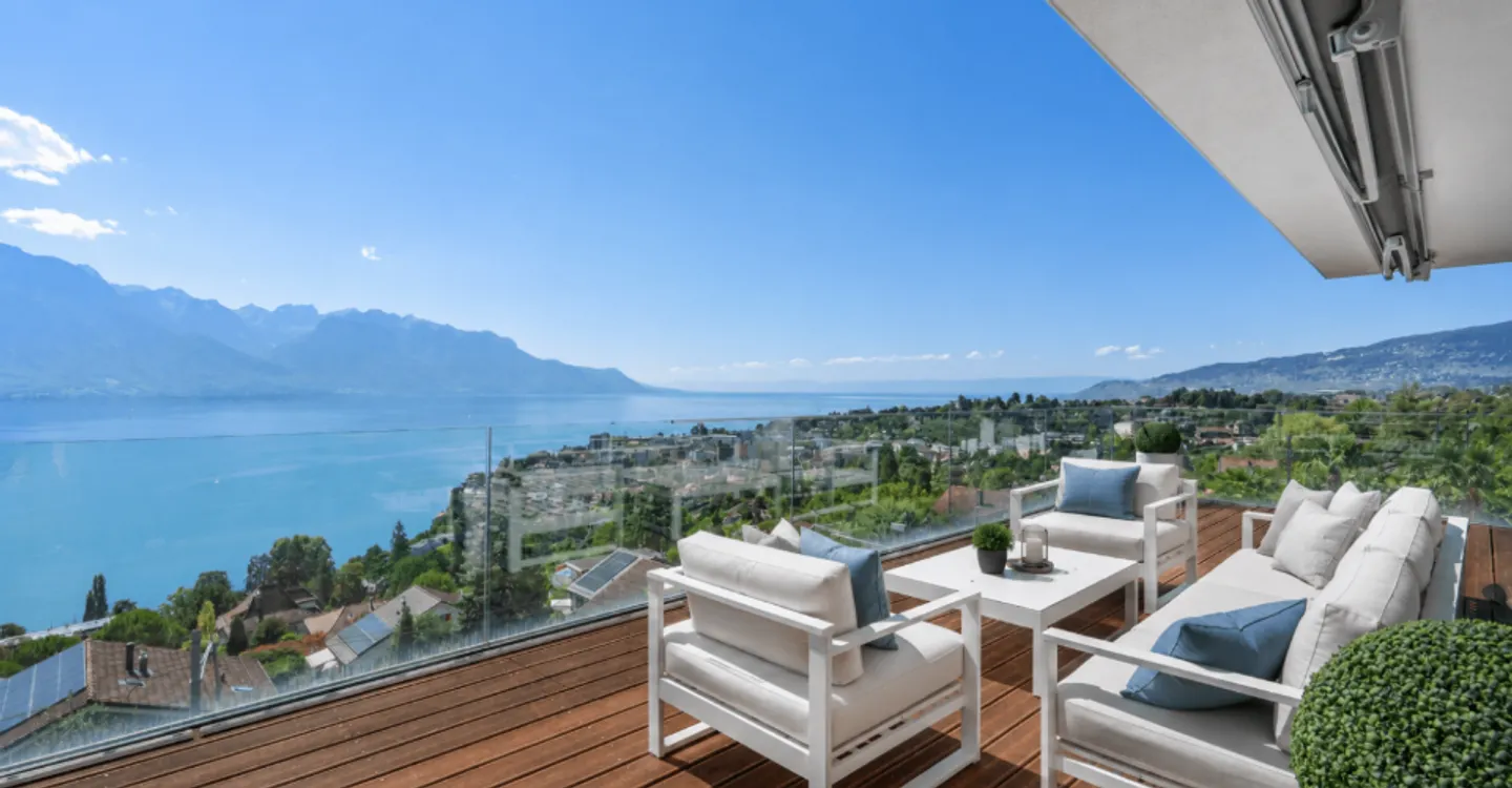 MONTREUX - ATTIQUE EXCEPTIONNEL AVEC VUE PANORAMIQUE - Photo 2 of 11
