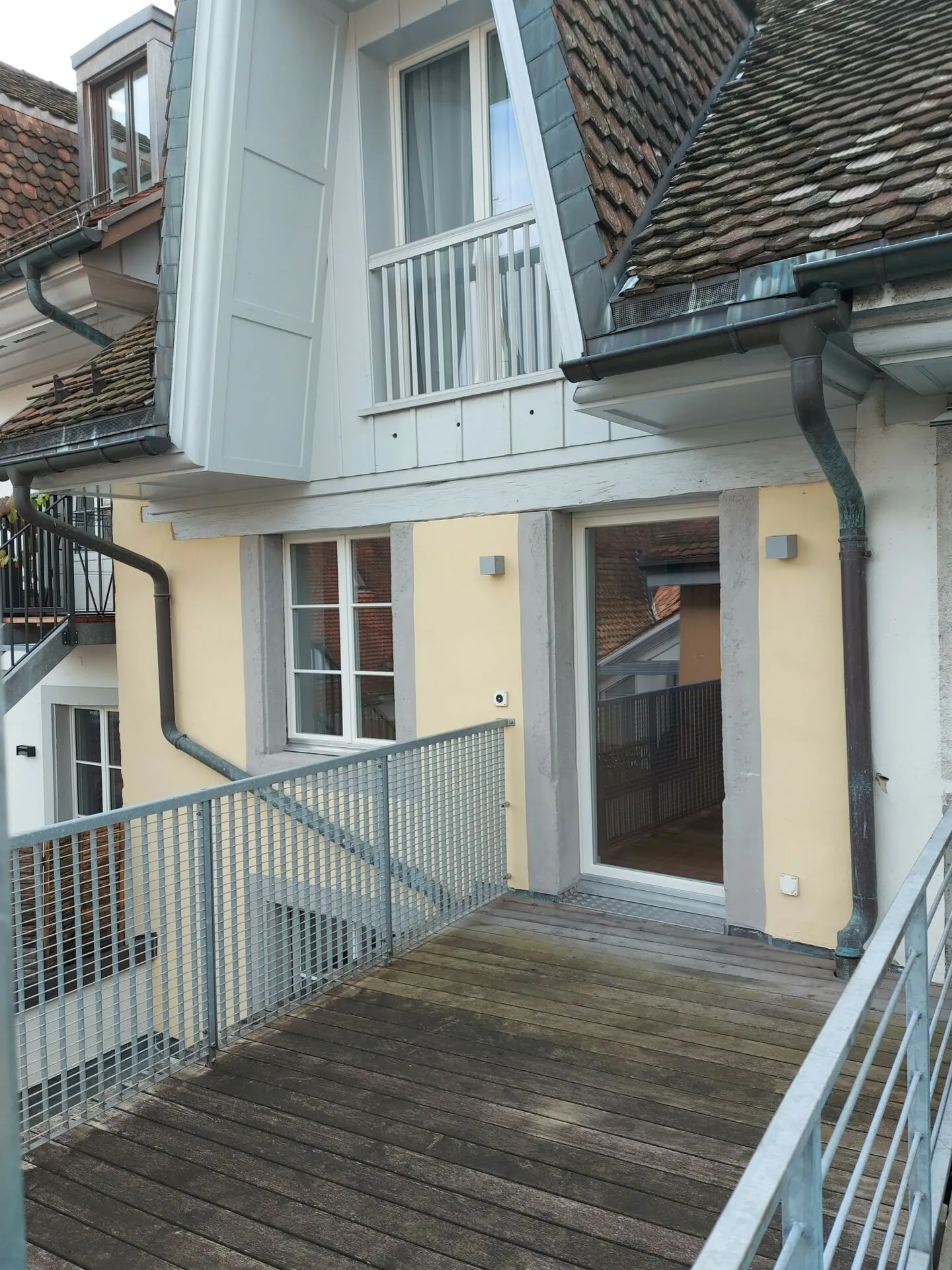 Belle appartement de la vieille ville avec terrasse - Photo 1 sur 13