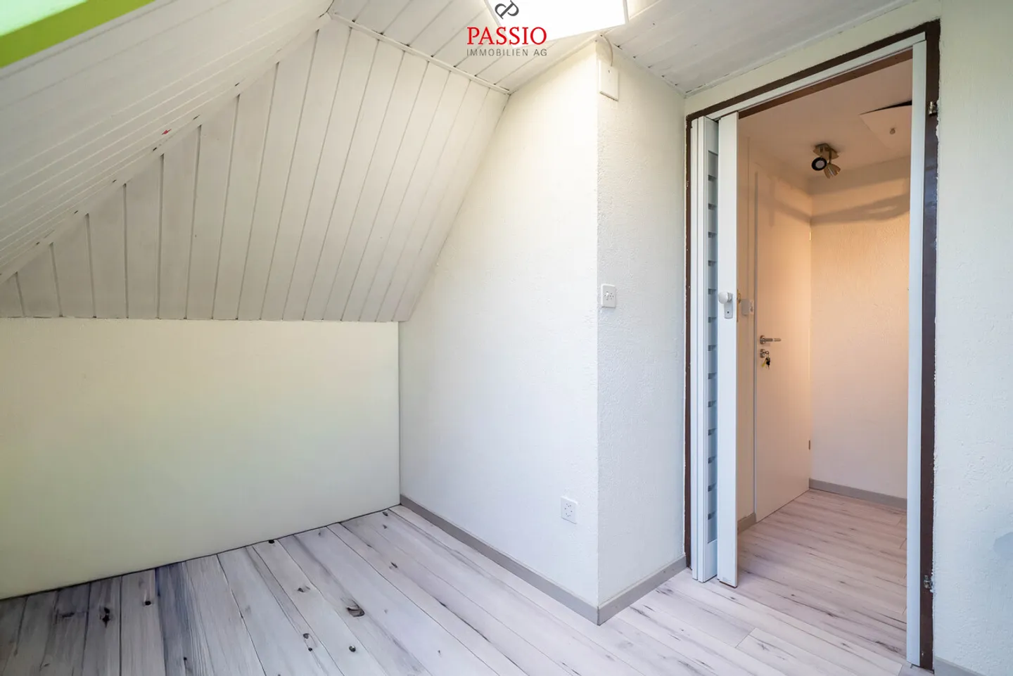 Casa multifamiliare versatile con potenziale a Biel/Bienne - Foto 20 di 28