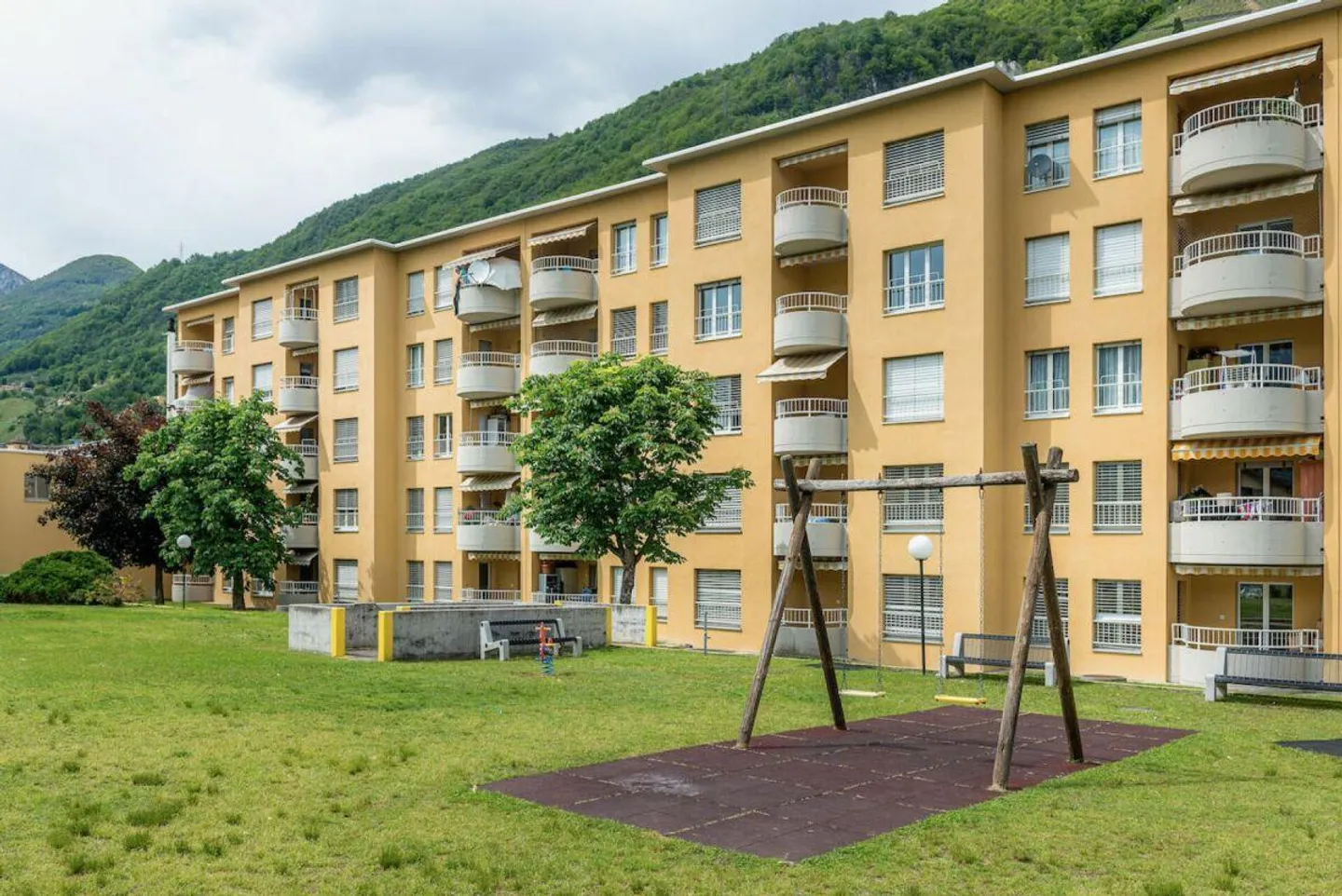 Appartamento spazioso con vista lago - Foto 2 di 7