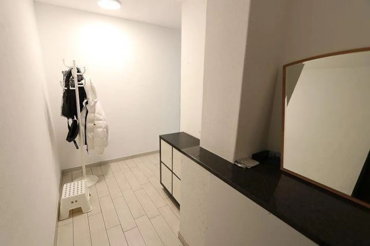 Charming Top-Floor Apartment - Photo 10 of 22