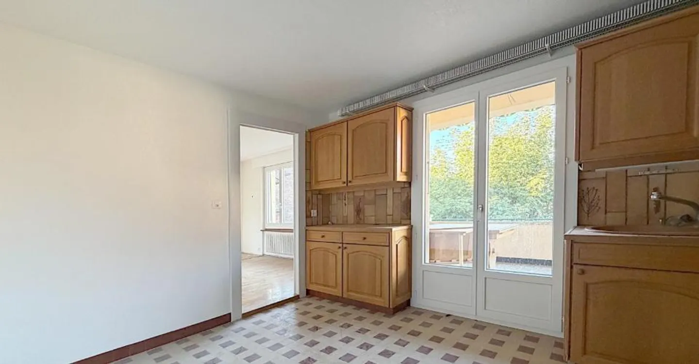 Geräumige 5-Zimmer-Wohnung in Pomy - Foto 5 von 13
