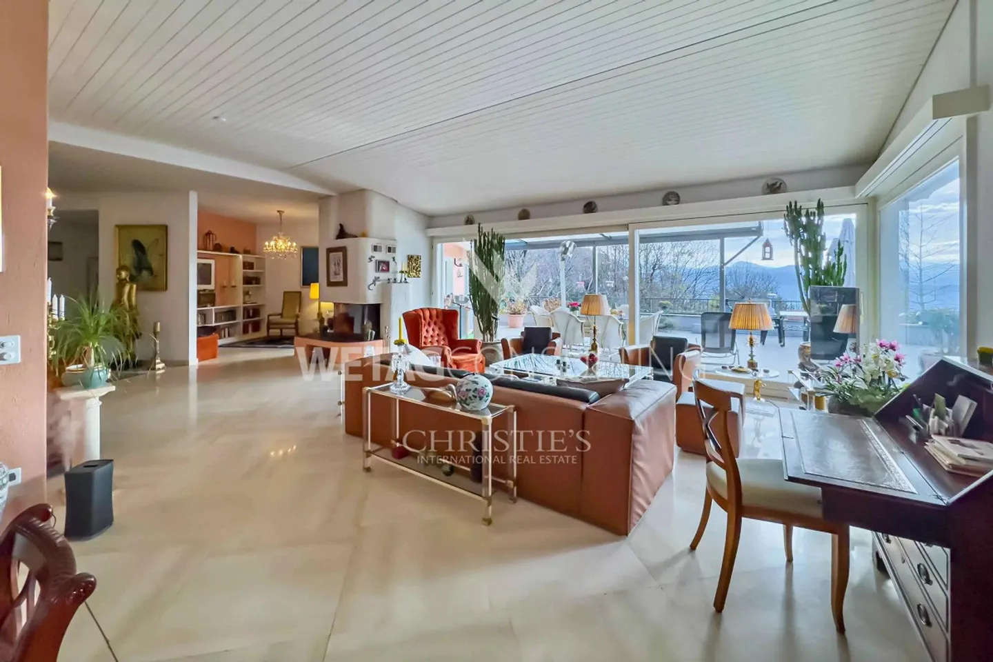 Lugano-Curio : villa élégante avec piscine intérieure, dépendance pour invités indépendante et possibilité d'une résidence secondaire à vendre - Photo 7 sur 13