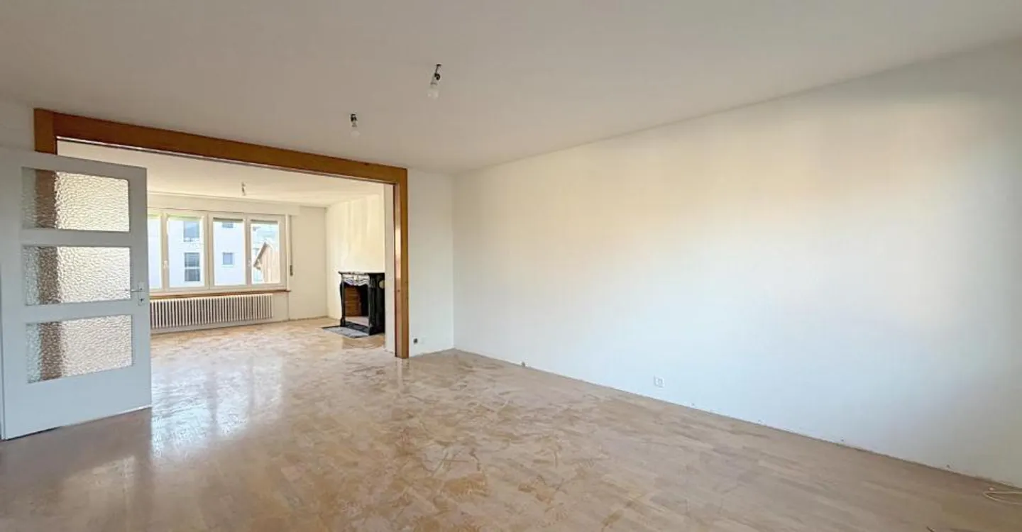 Geräumige 5-Zimmer-Wohnung in Pomy - Foto 2 von 13