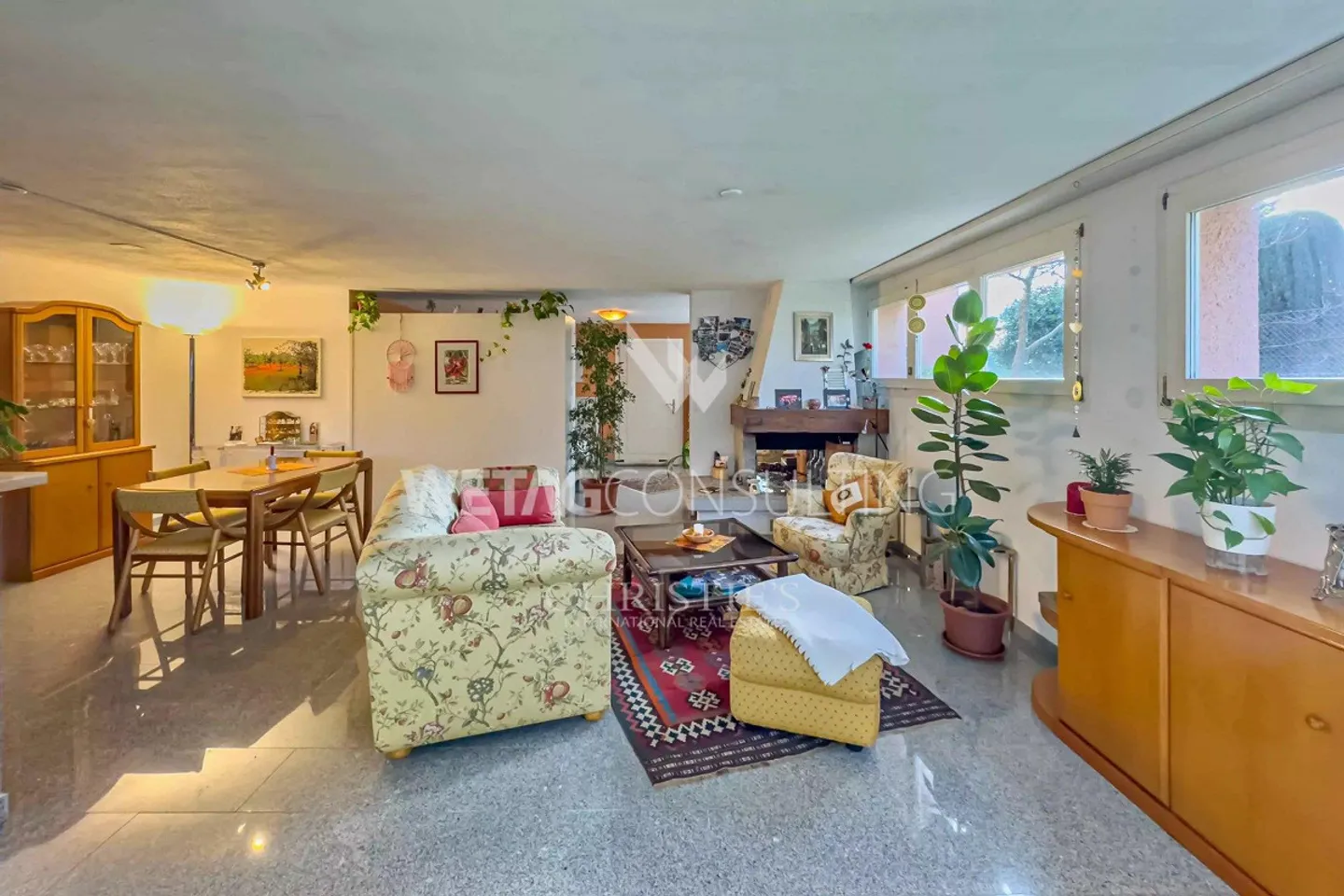 Lugano-Curio : villa élégante avec piscine intérieure, dépendance pour invités indépendante et possibilité d'une résidence secondaire à vendre - Photo 12 sur 13