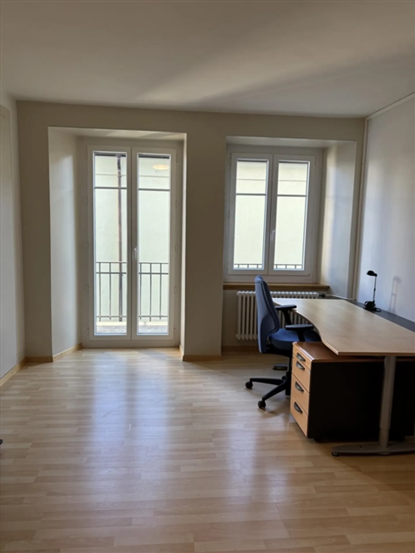 Ufficio luminoso nel centro di La Chaux-de-Fonds - Foto 5 di 9