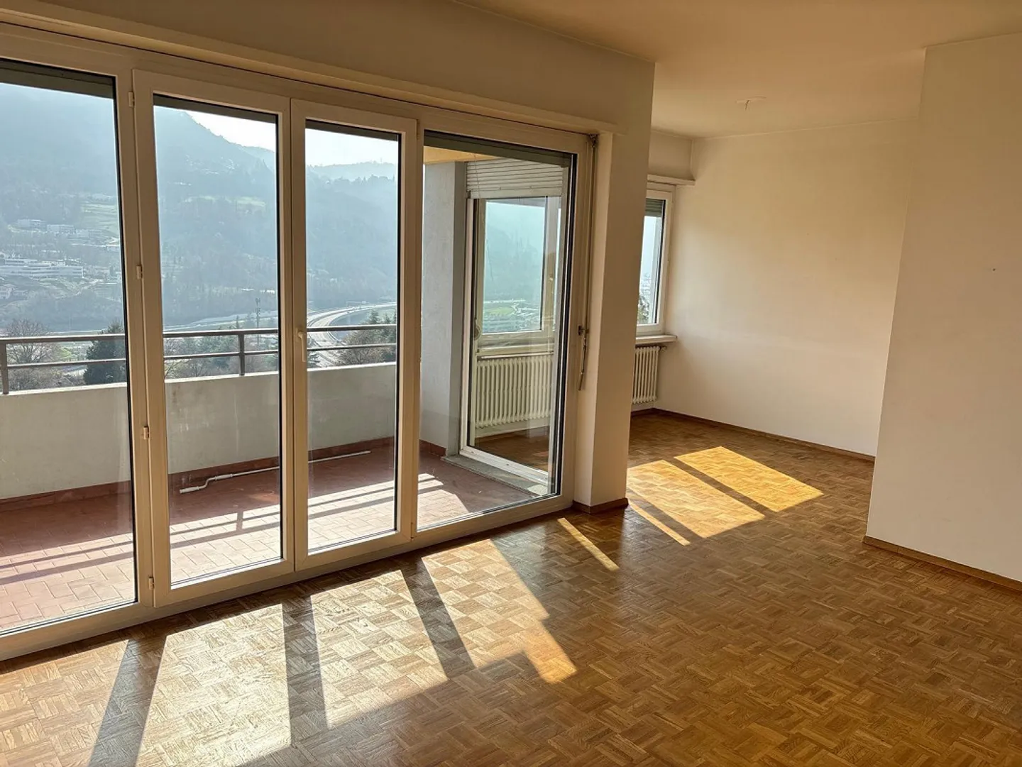 Cozy and bright 3-room apartment in Collina d'Oro - Photo 1 of 7