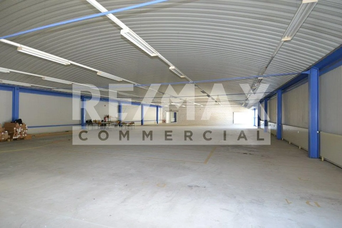 Circa 940 m² di magazzino/produzione/showroom - o qual è la TUA esigenza? - Foto 3 di 10