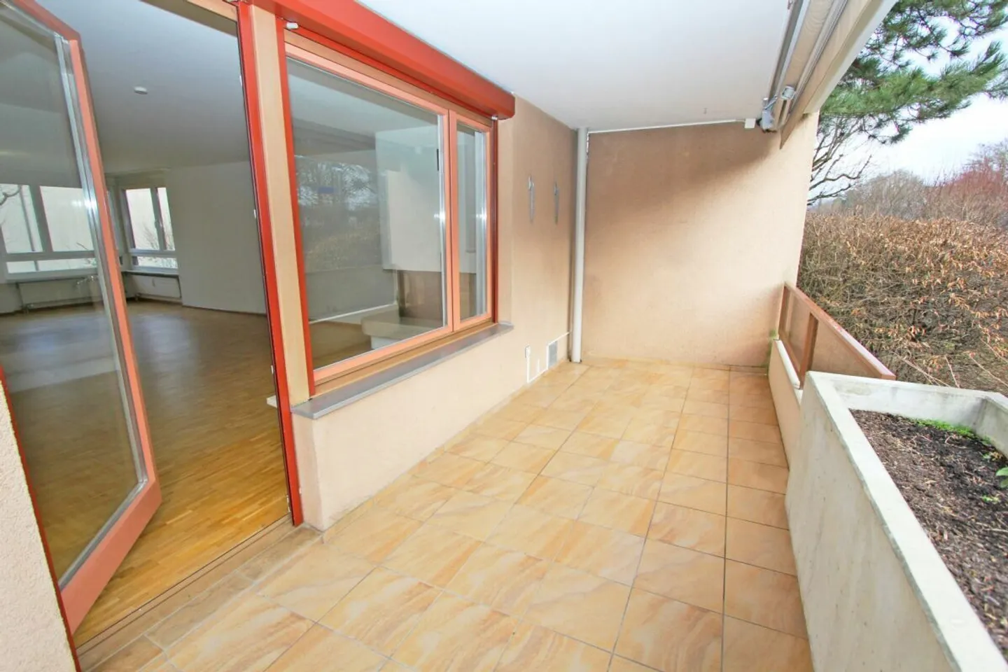 Binningen Nussbaumweg 16 - Photo 4 of 15