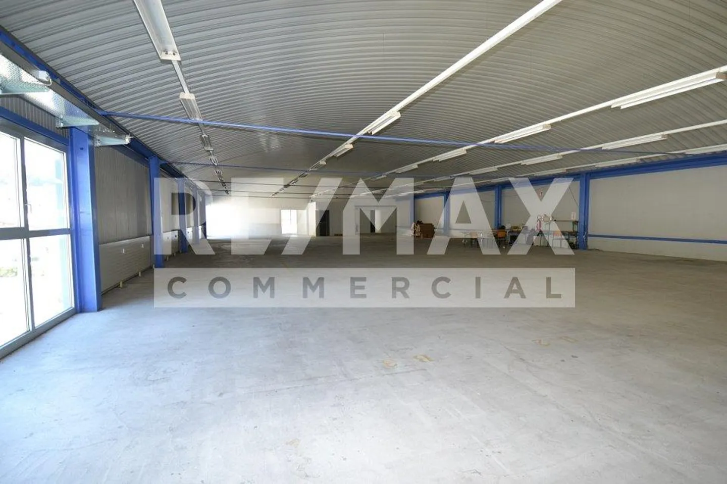 Circa 940 m² di magazzino/produzione/showroom - o qual è la TUA esigenza? - Foto 4 di 10