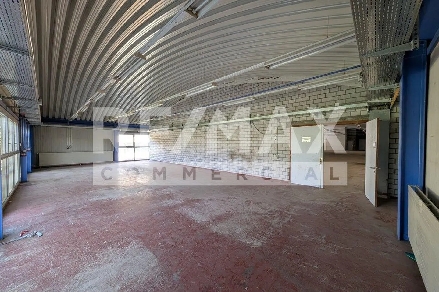 Circa 940 m² di magazzino/produzione/showroom - o qual è la TUA esigenza? - Foto 6 di 10