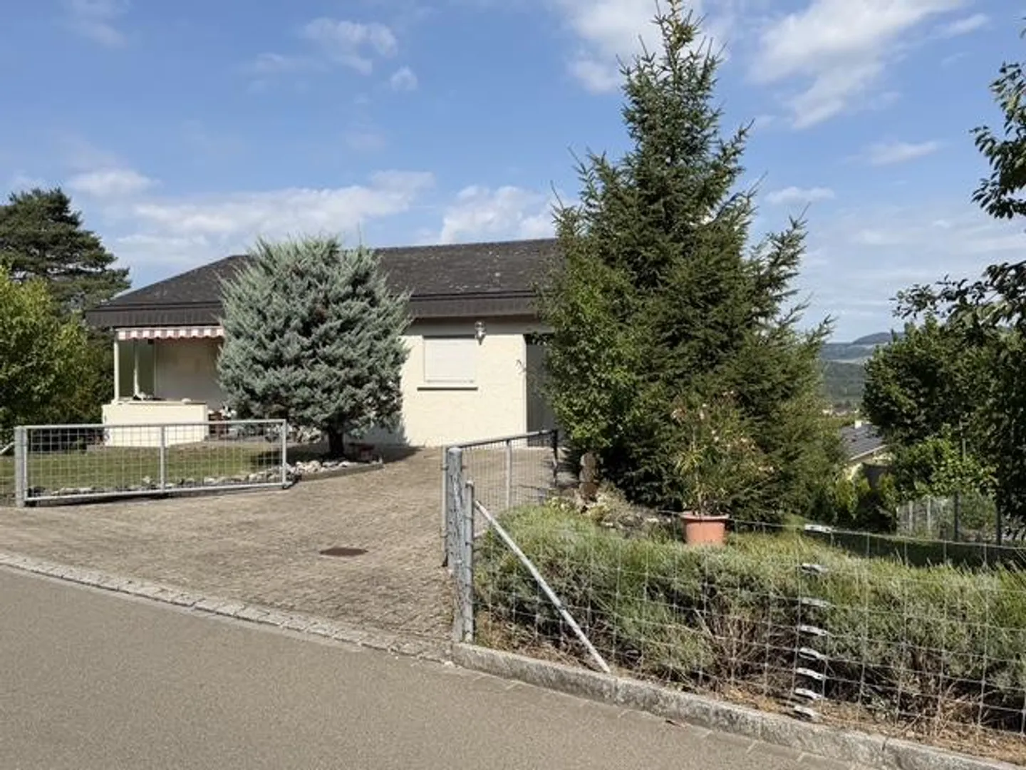 Detached 5.5-room single-family house with a lot of privacy - Photo 2 of 14
