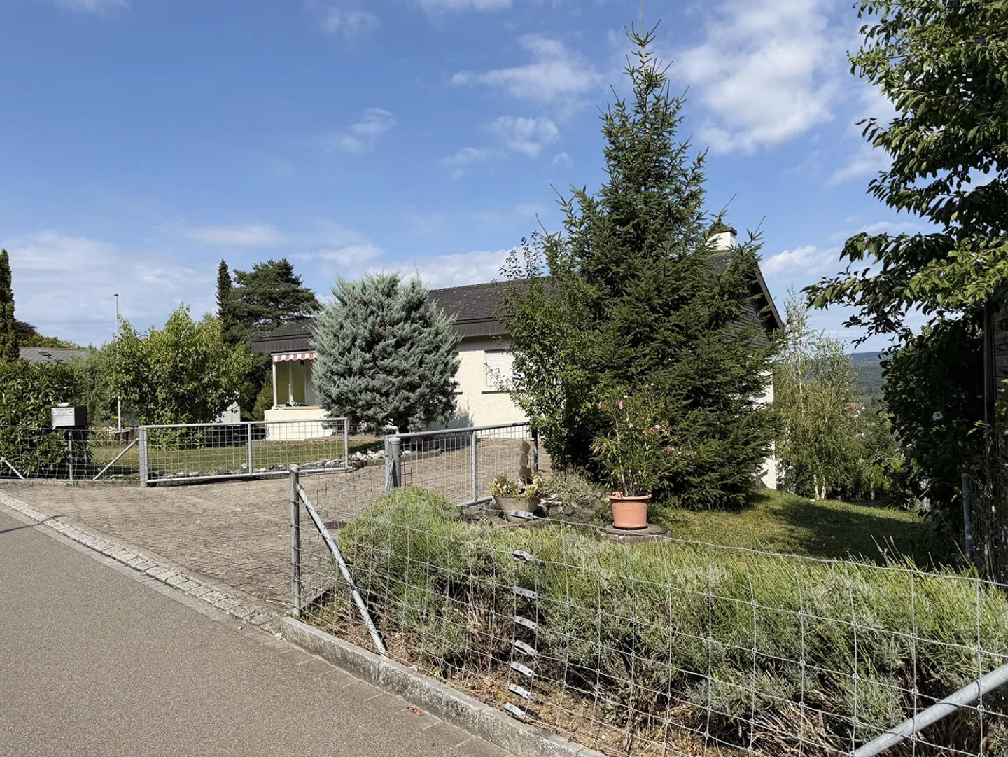 Detached 5.5-room single-family house with a lot of privacy - Photo 3 of 14