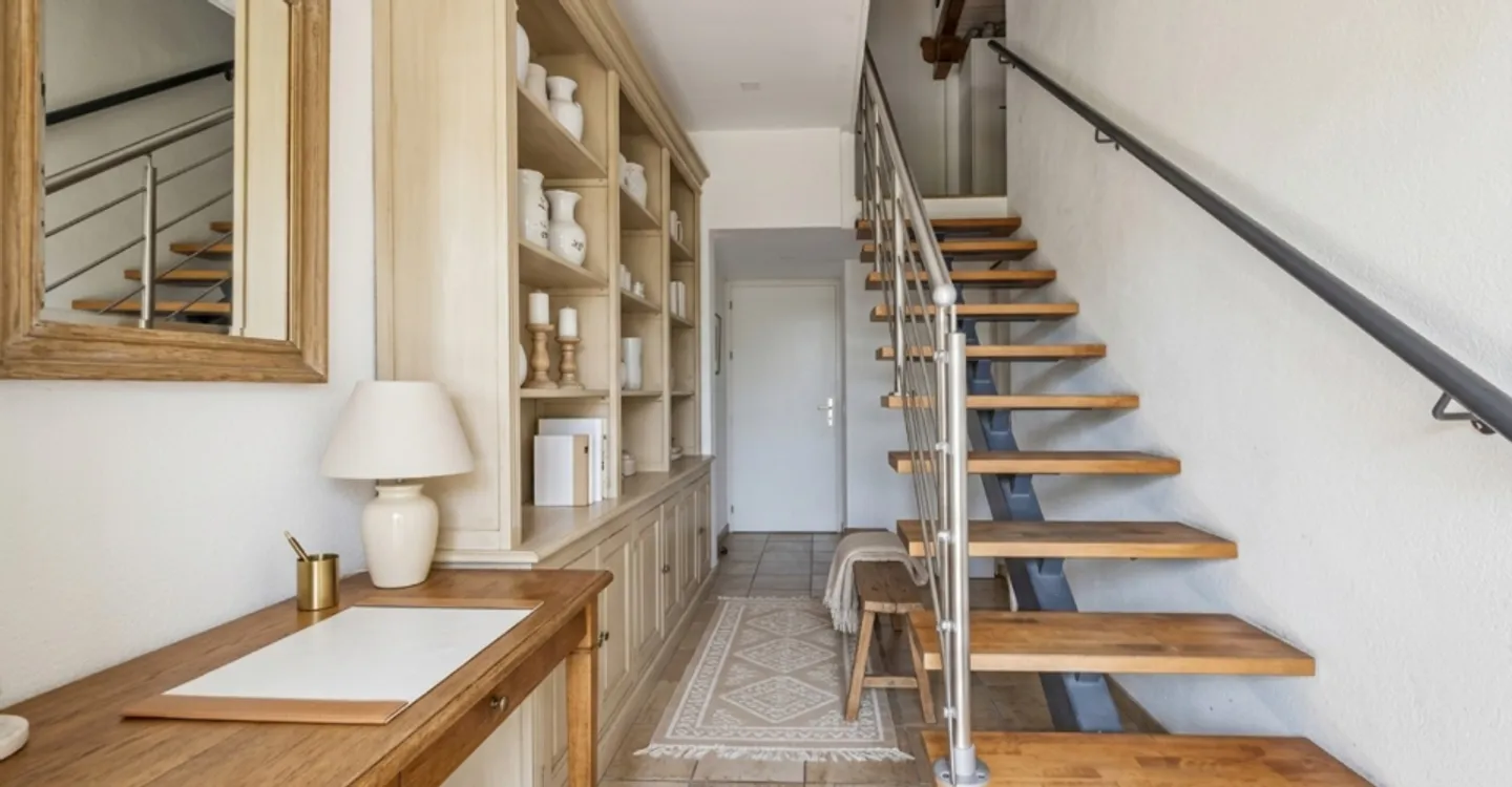 EXKLUSIVITÄT: Großes Dorfhaus mit zwei Wohnungen - Foto 3 von 10