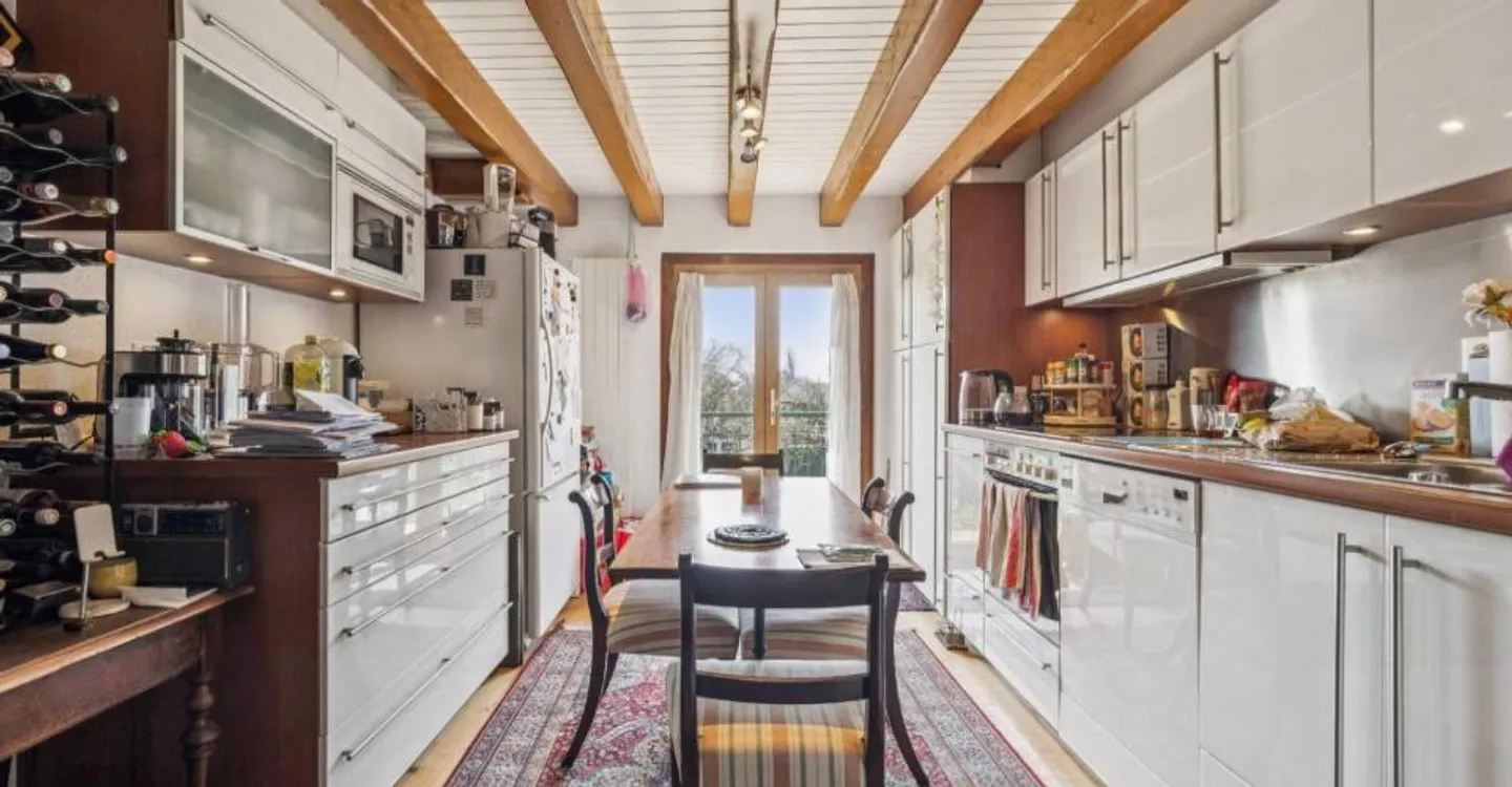 EXKLUSIVITÄT: Großes Dorfhaus mit zwei Wohnungen - Foto 6 von 10