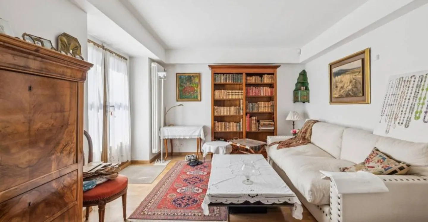 EXKLUSIVITÄT: Großes Dorfhaus mit zwei Wohnungen - Foto 8 von 10
