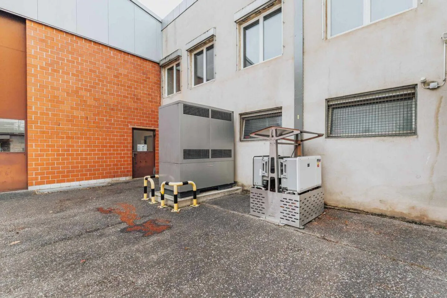 Warehouse and Workshop - Photo 13 of 16