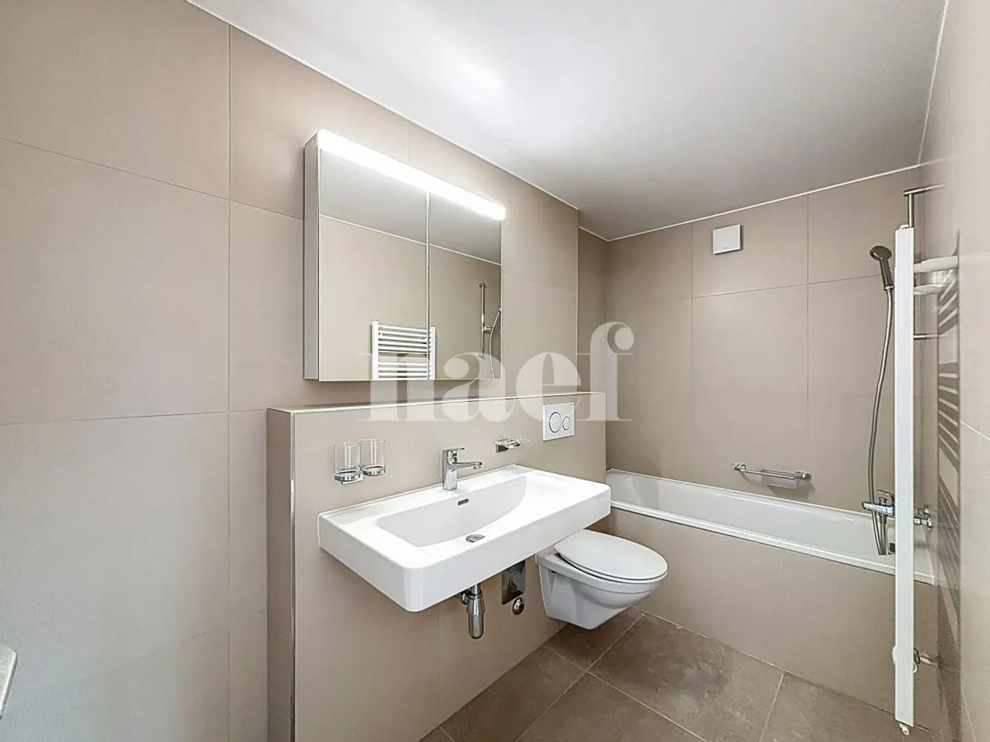 Appartamento 5.5 stanze - Foto 4 di 11