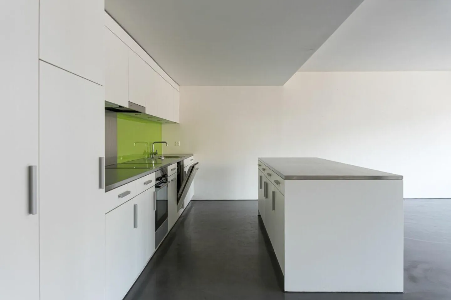 Appartement spacieux et moderne de 4 pièces situé au centre de Biel/Bienne - Photo 5 sur 12