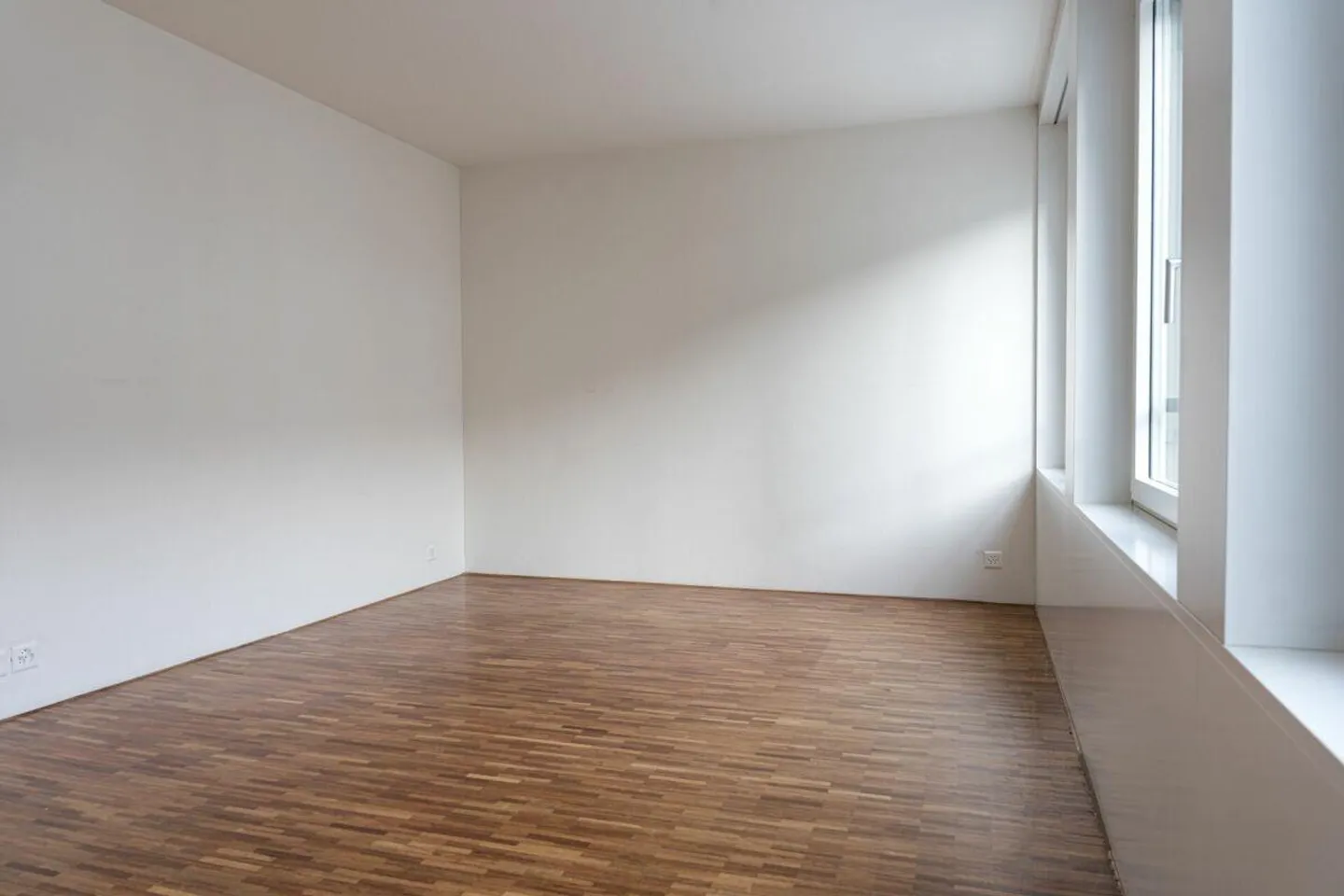 Appartement spacieux et moderne de 4 pièces situé au centre de Biel/Bienne - Photo 6 sur 12