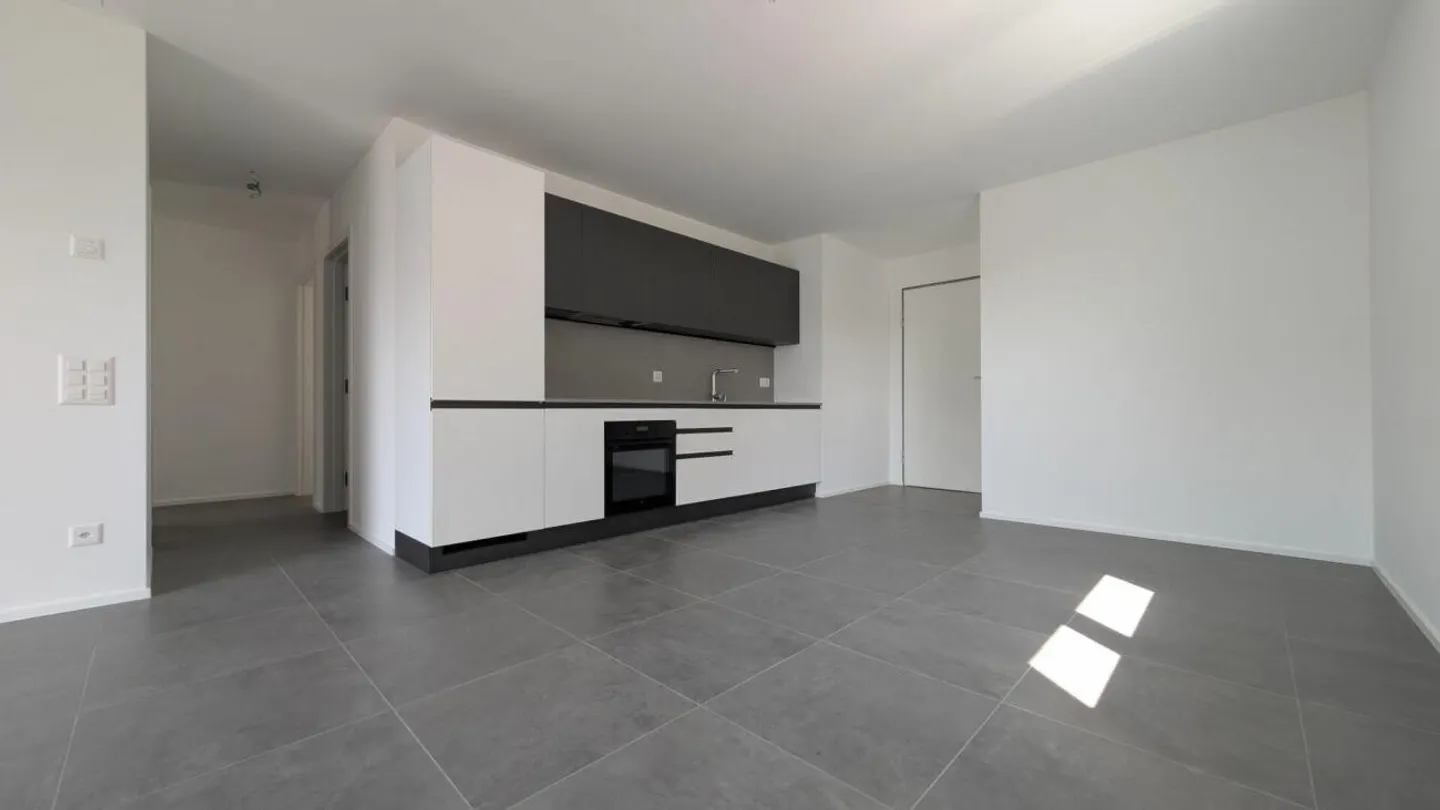 Geräumig, modernes und neues Design! - Foto 3 von 17