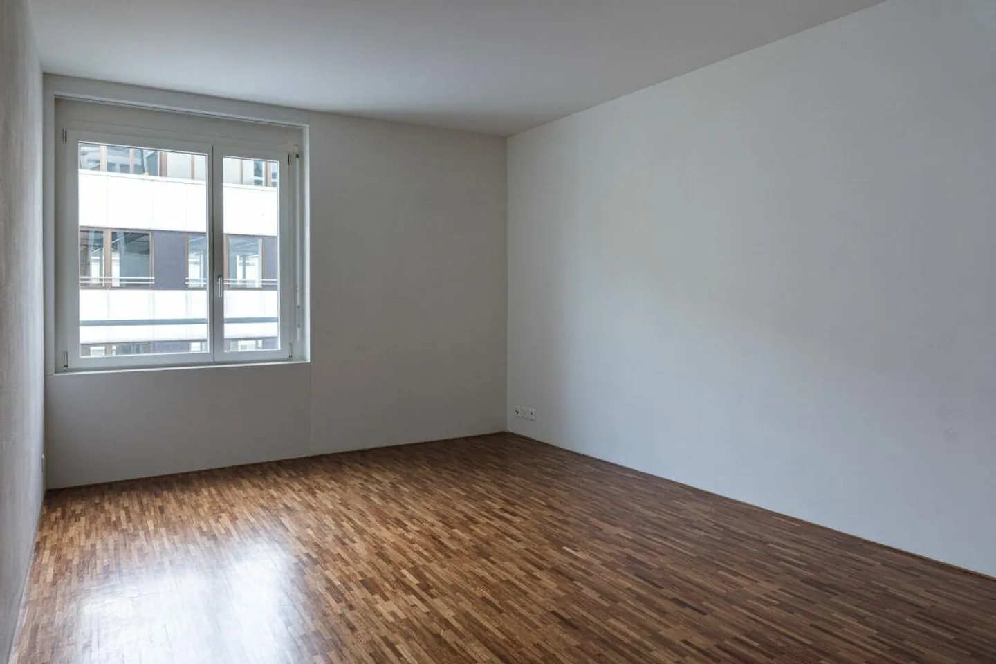 Appartement spacieux et moderne de 4 pièces situé au centre de Biel/Bienne - Photo 9 sur 12