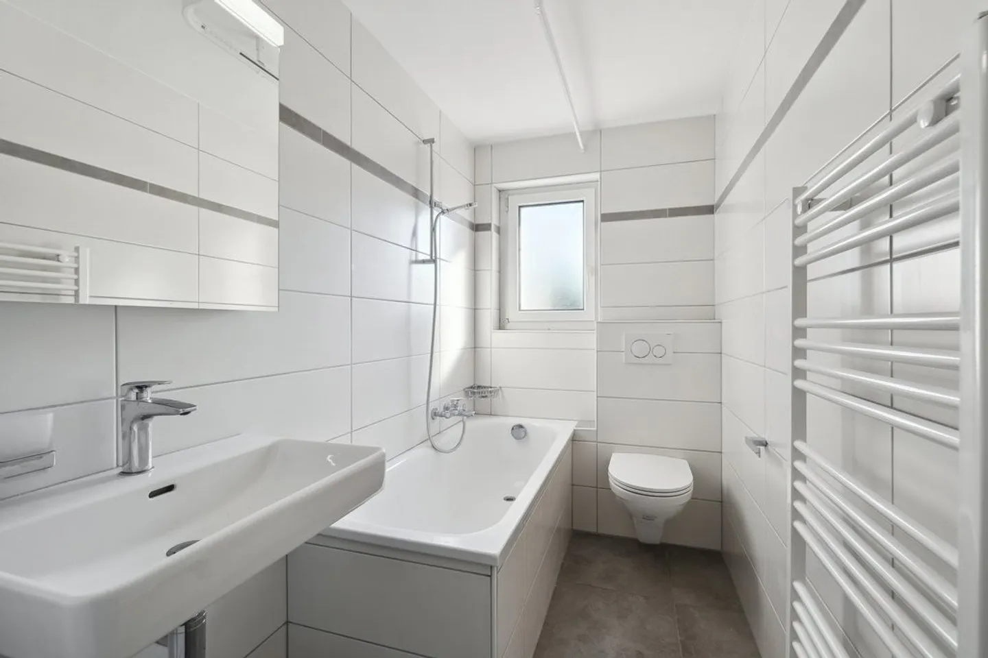 3 Rooms with Balcony - Photo 6 of 7