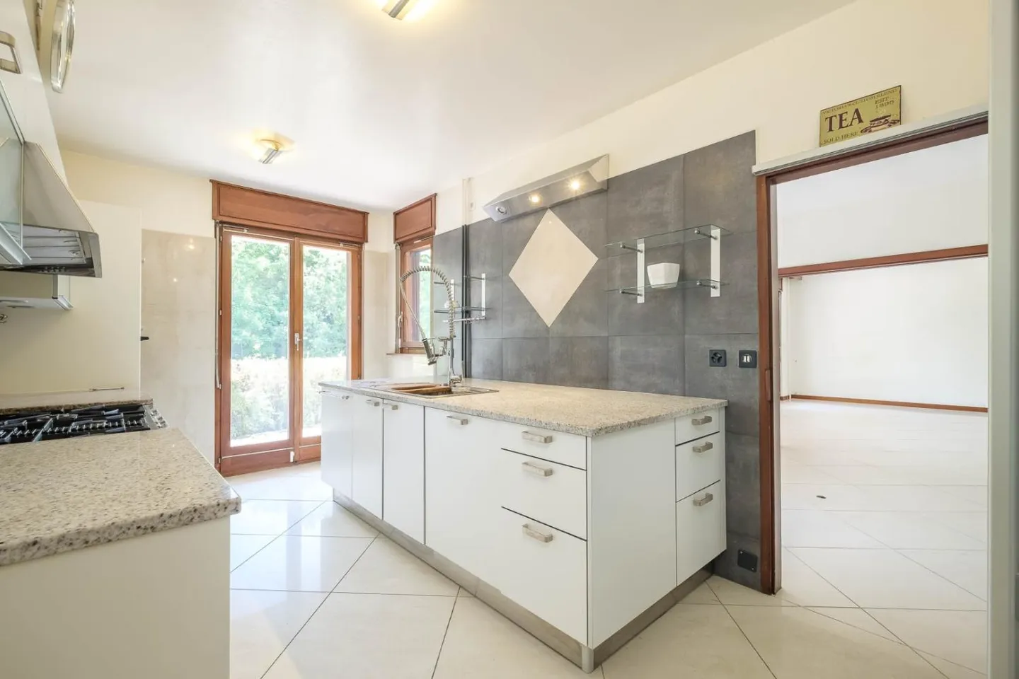 11-Zimmer-Haus - Foto 4 von 8