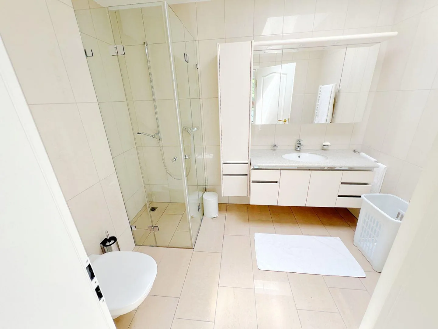 Exclusive Attic Apartment with View - Photo 7 of 11